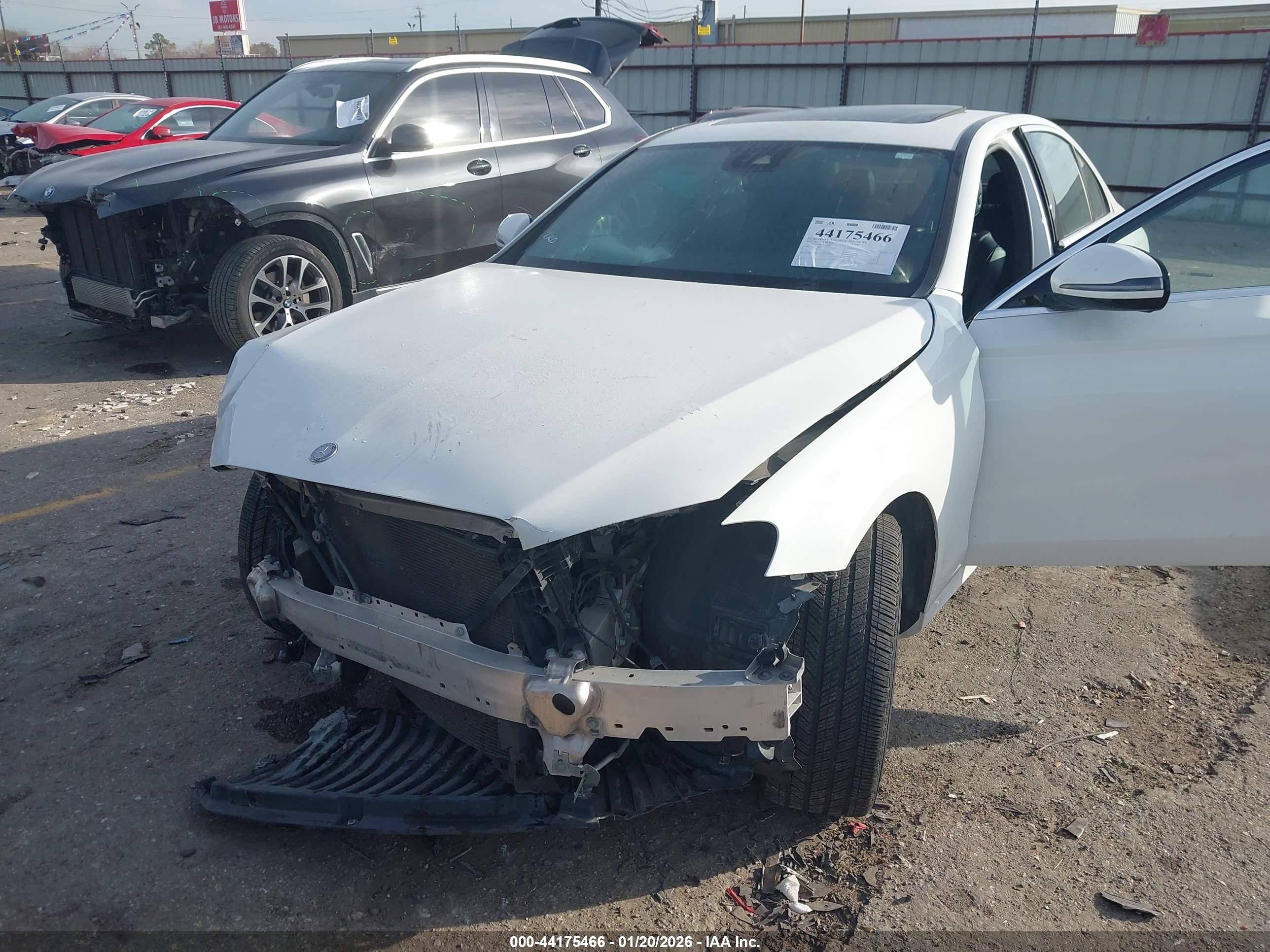 MERCEDES-BENZ E image 6