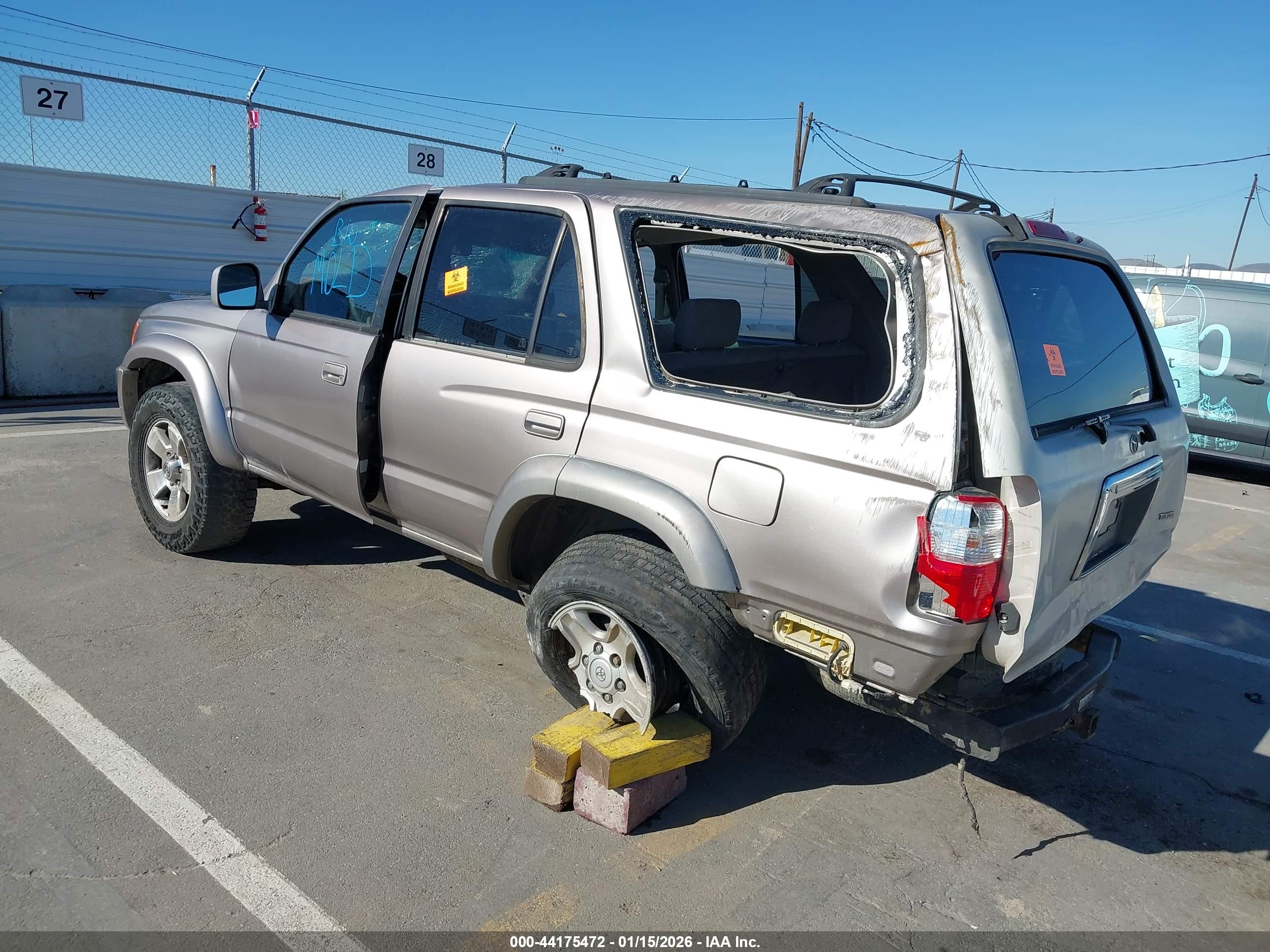 TOYOTA 4RUNNER image 3
