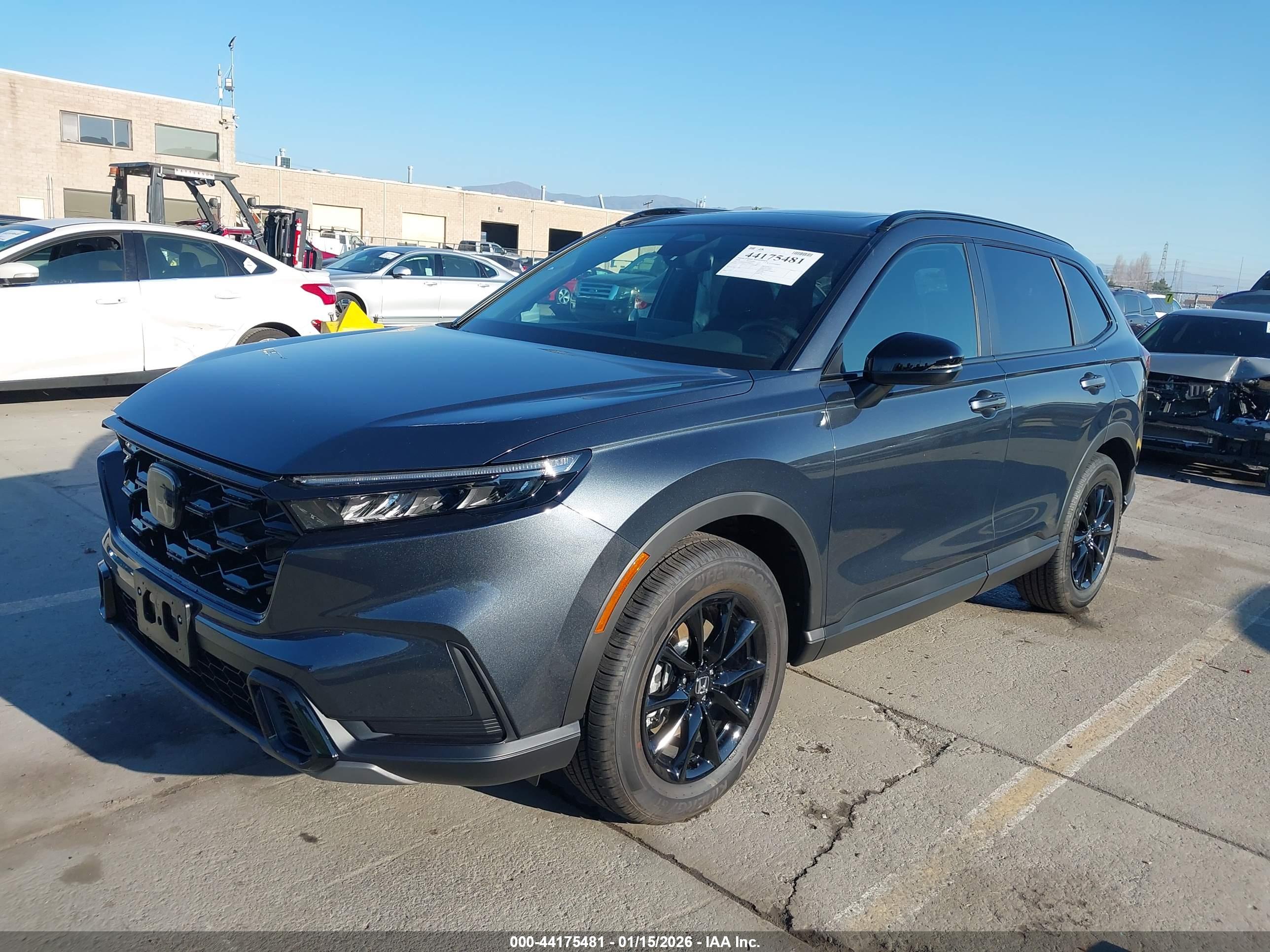 HONDA CR-V image 2