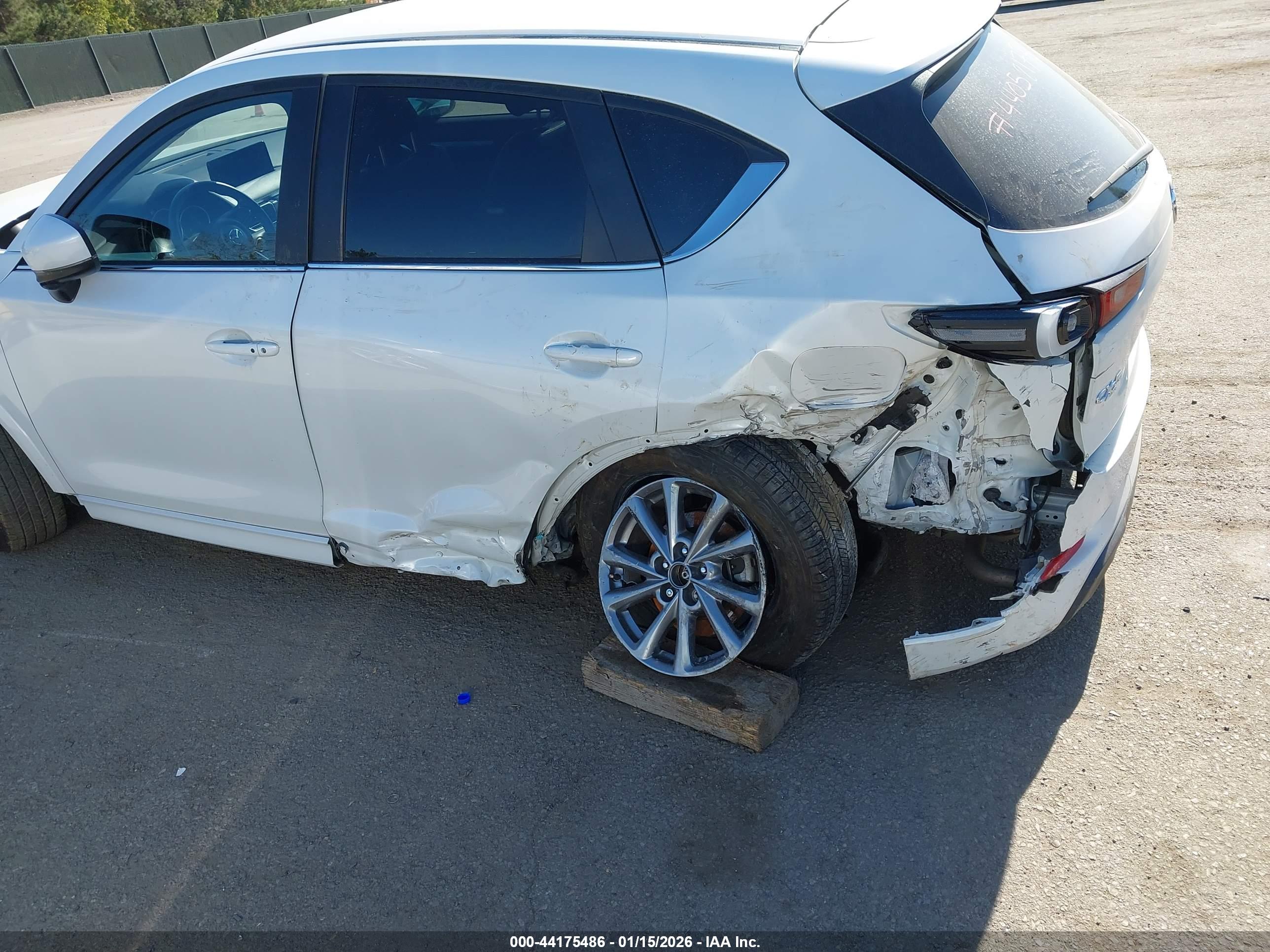 MAZDA CX-5 image 6