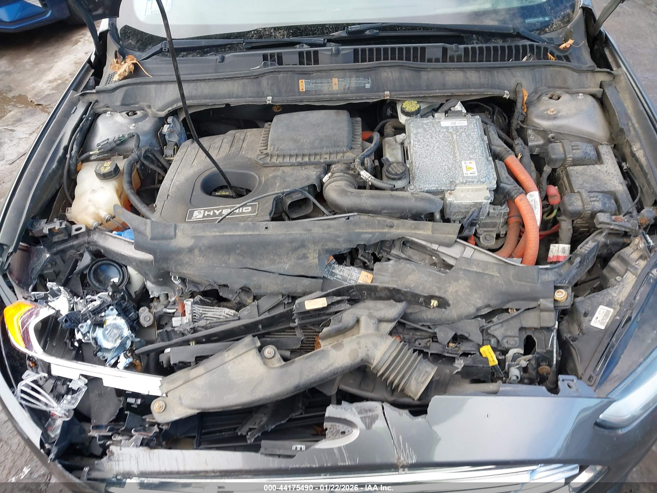 FORD FUSION image 10