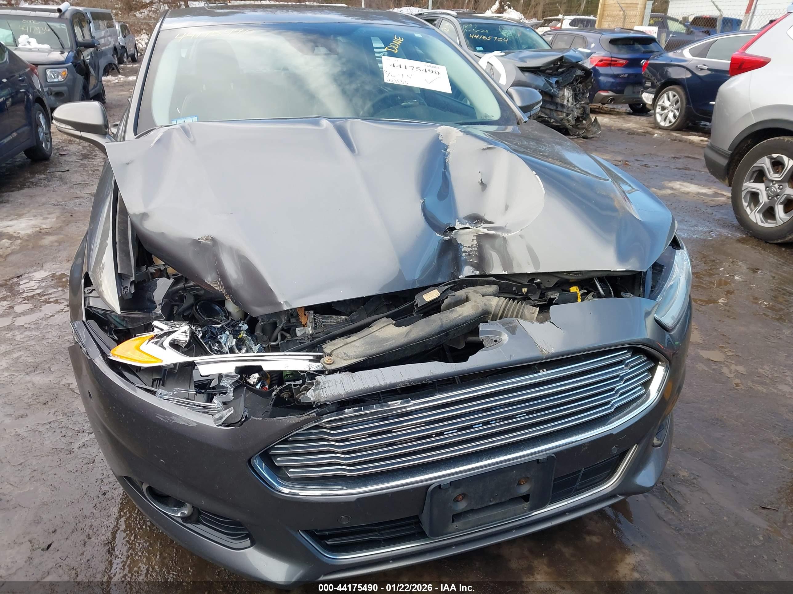 FORD FUSION image 6