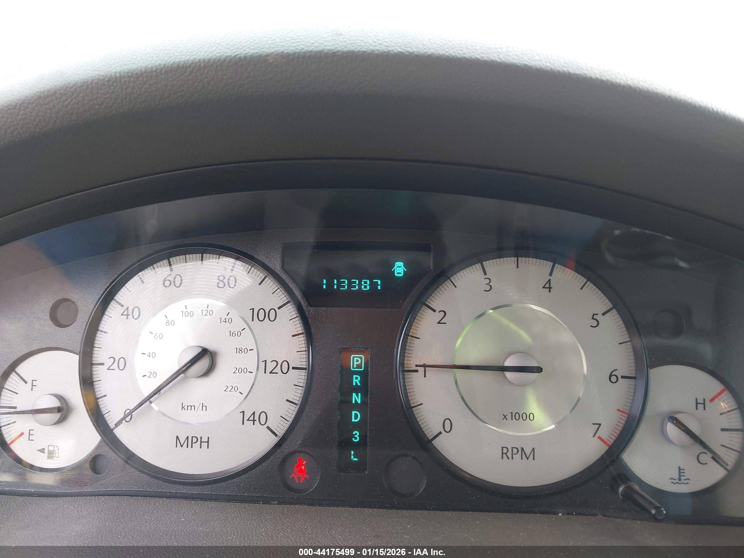 CHRYSLER 300 image 7