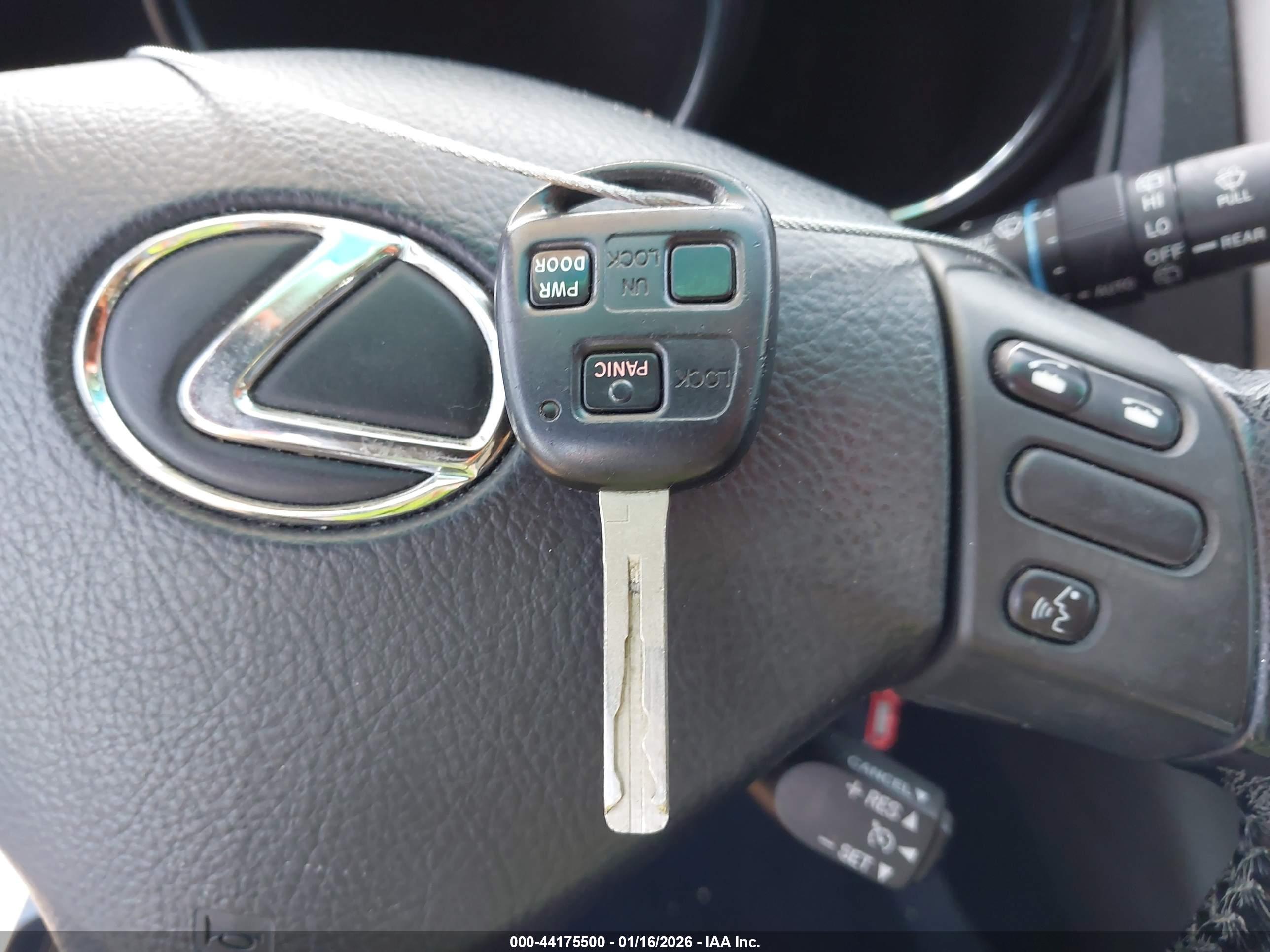 LEXUS RX image 11