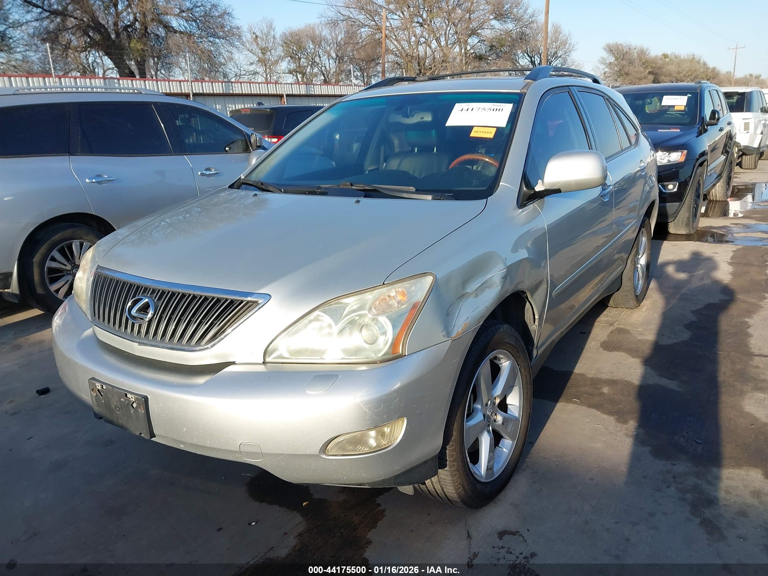 LEXUS RX image 2