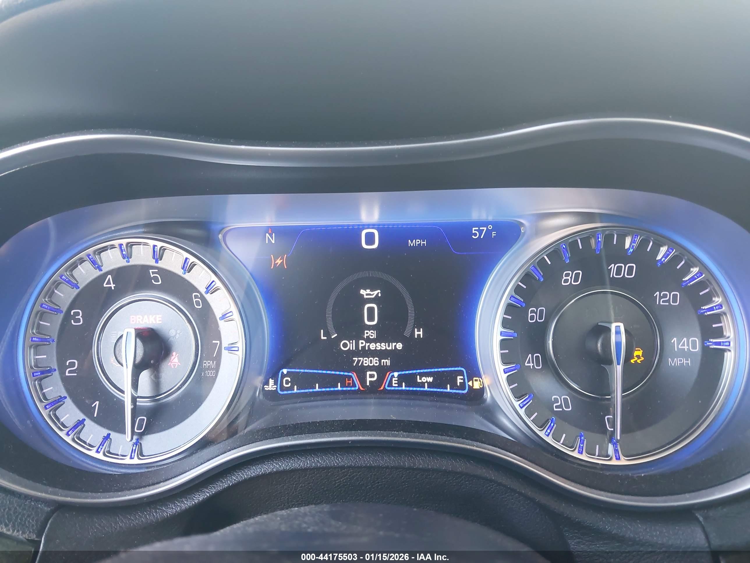 CHRYSLER 300 image 7