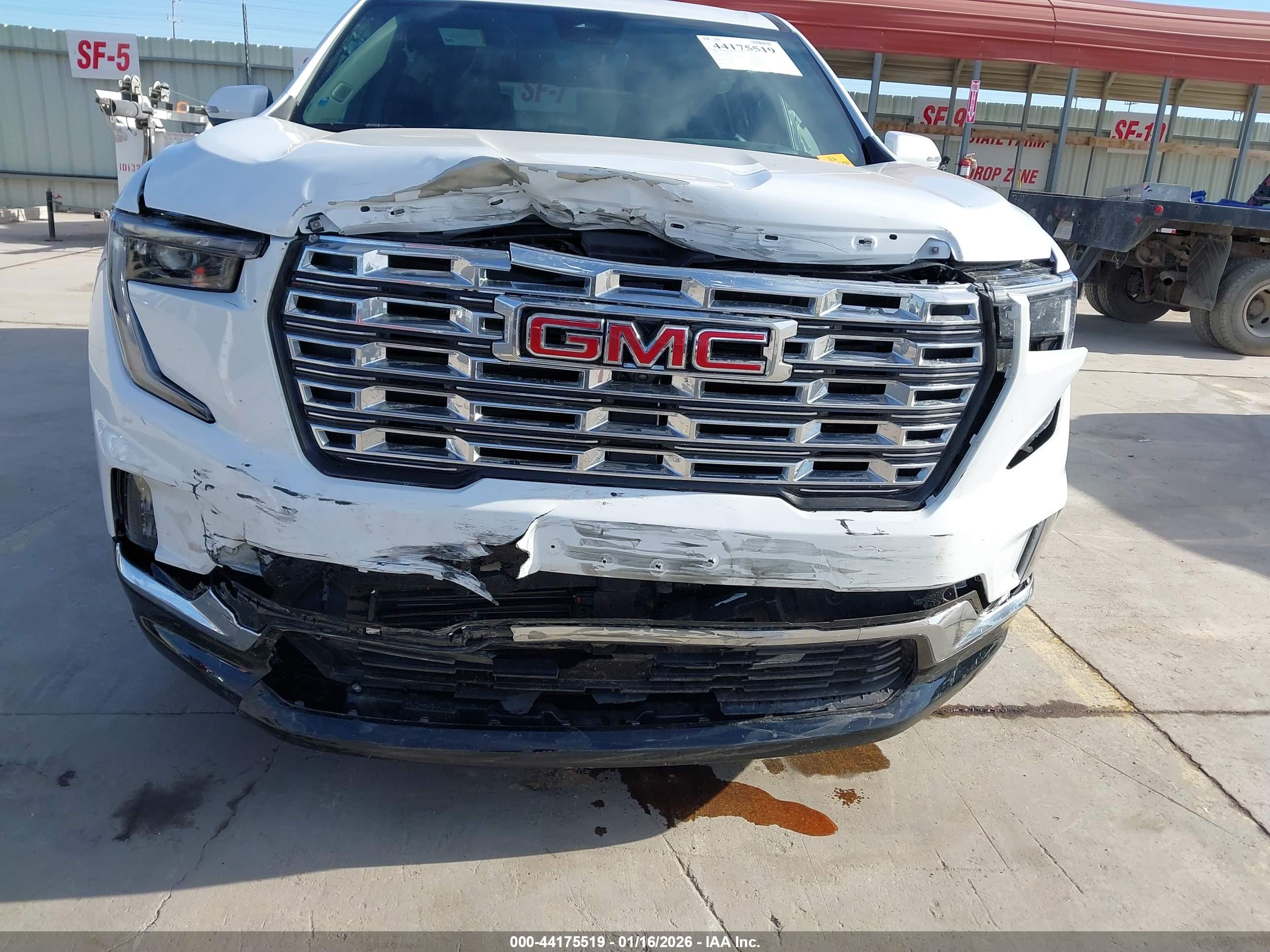 GMC ACADIA image 6