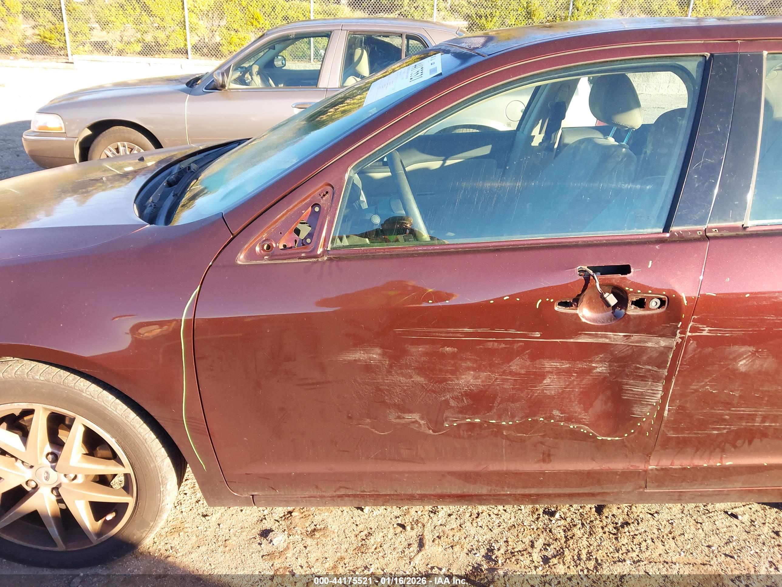 FORD FUSION image 6