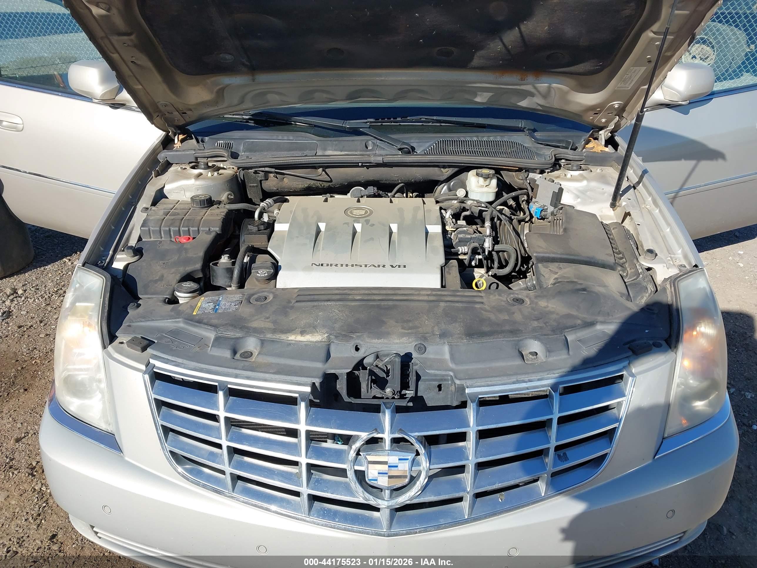 CADILLAC DTS image 10