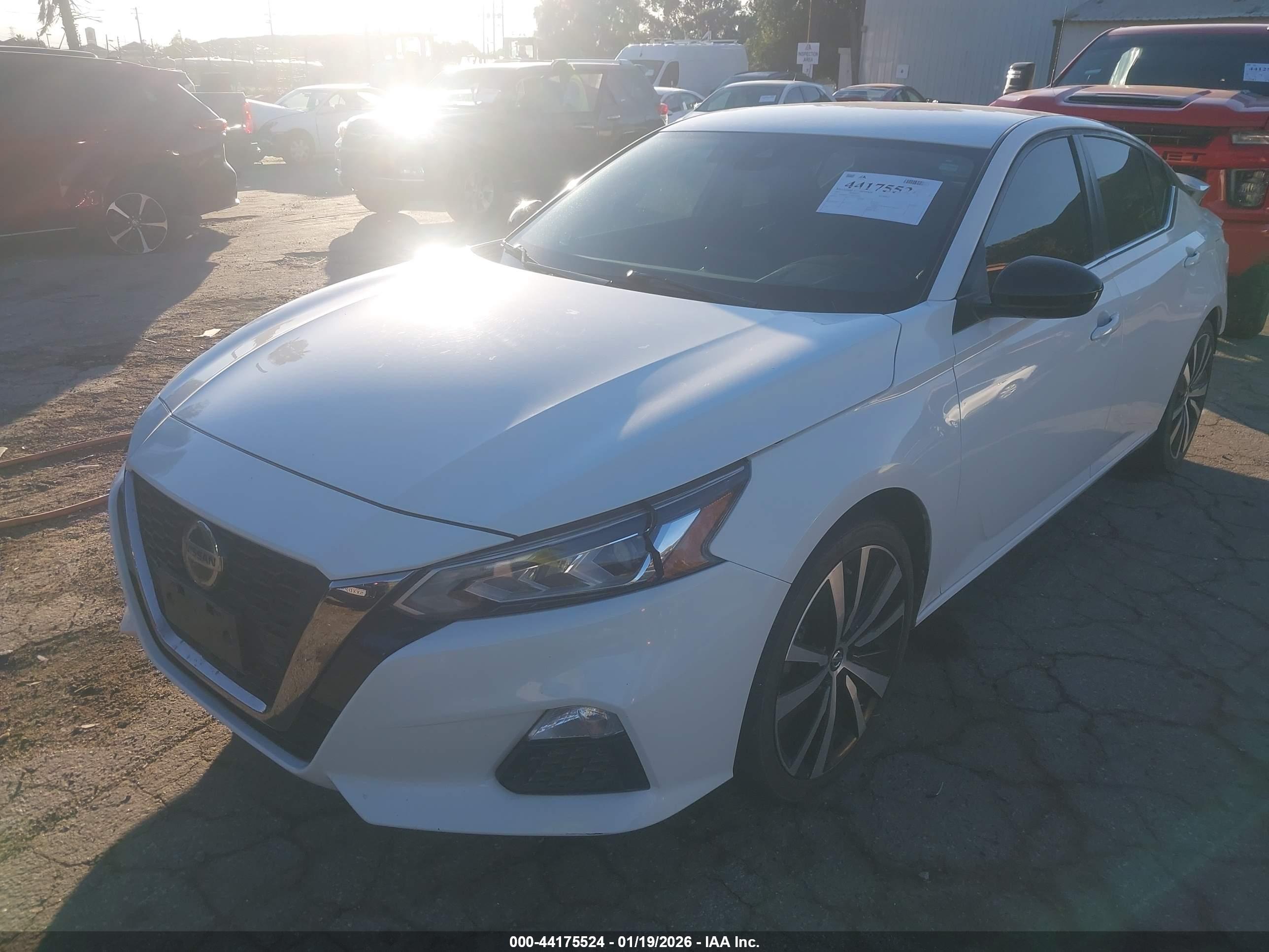 NISSAN ALTIMA image 2