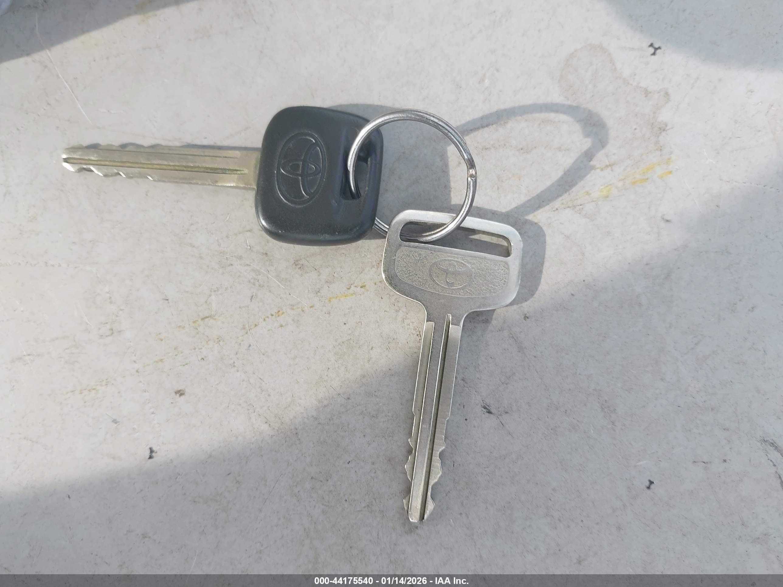 TOYOTA ECHO image 11