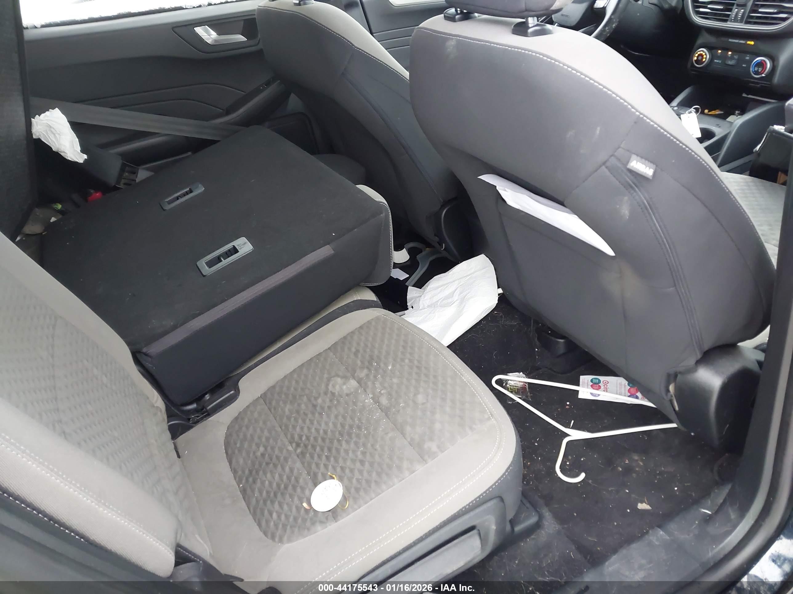 FORD ESCAPE image 8