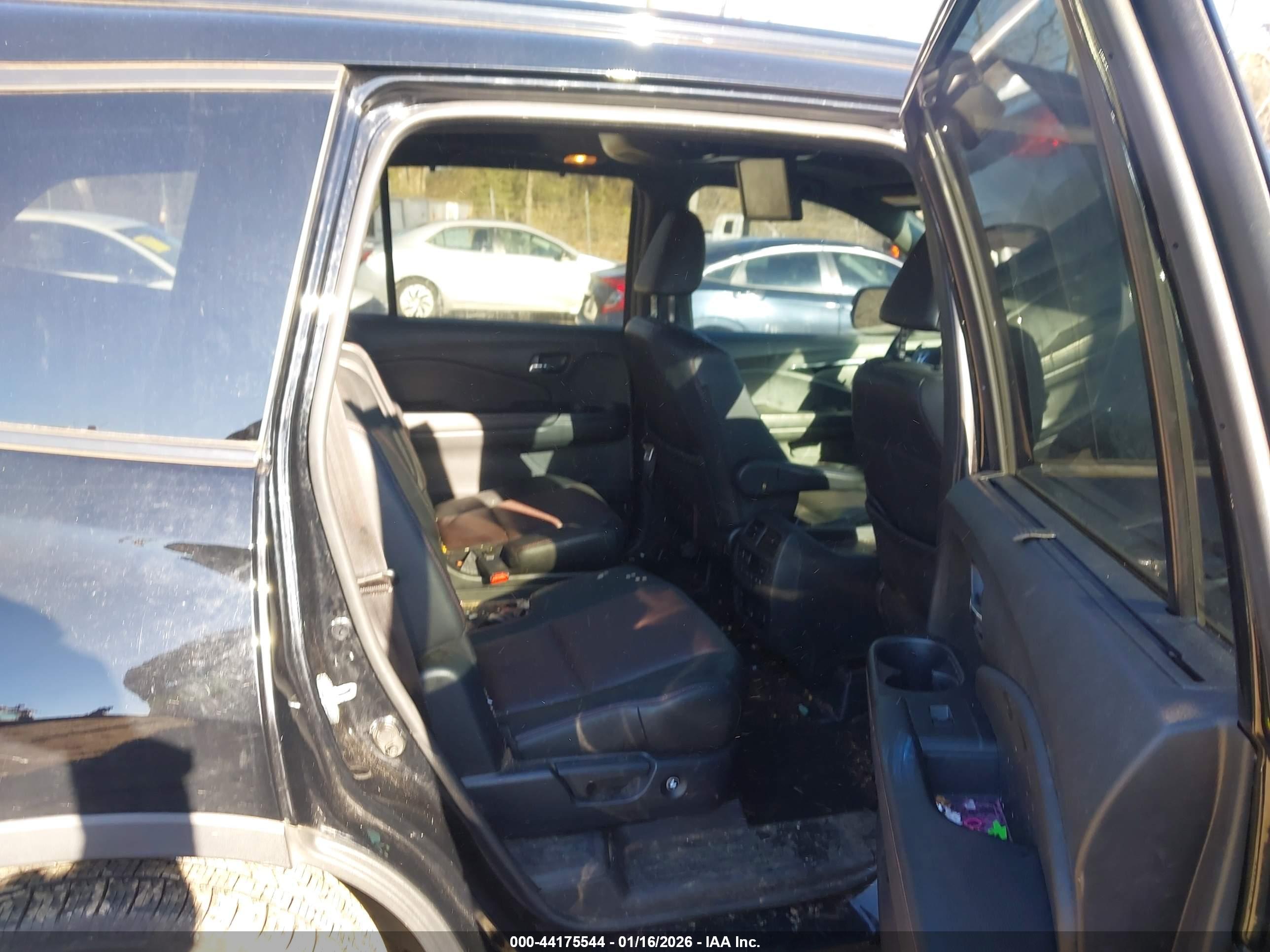 HONDA PILOT image 8