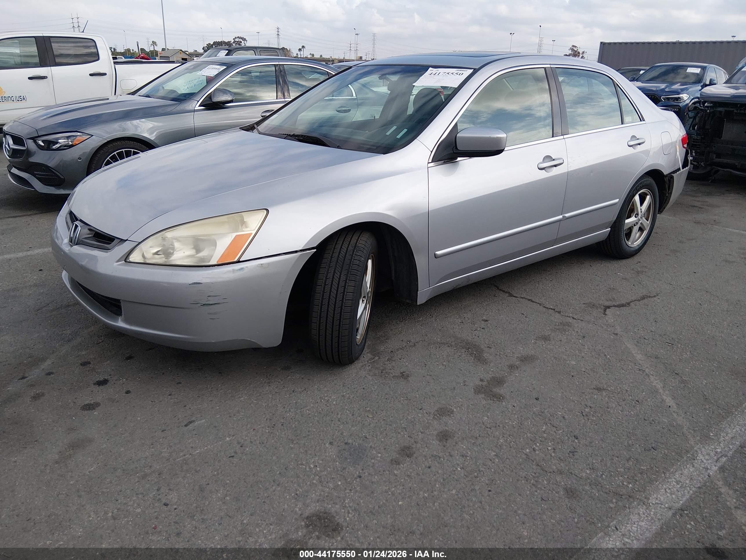 HONDA ACCORD image 2