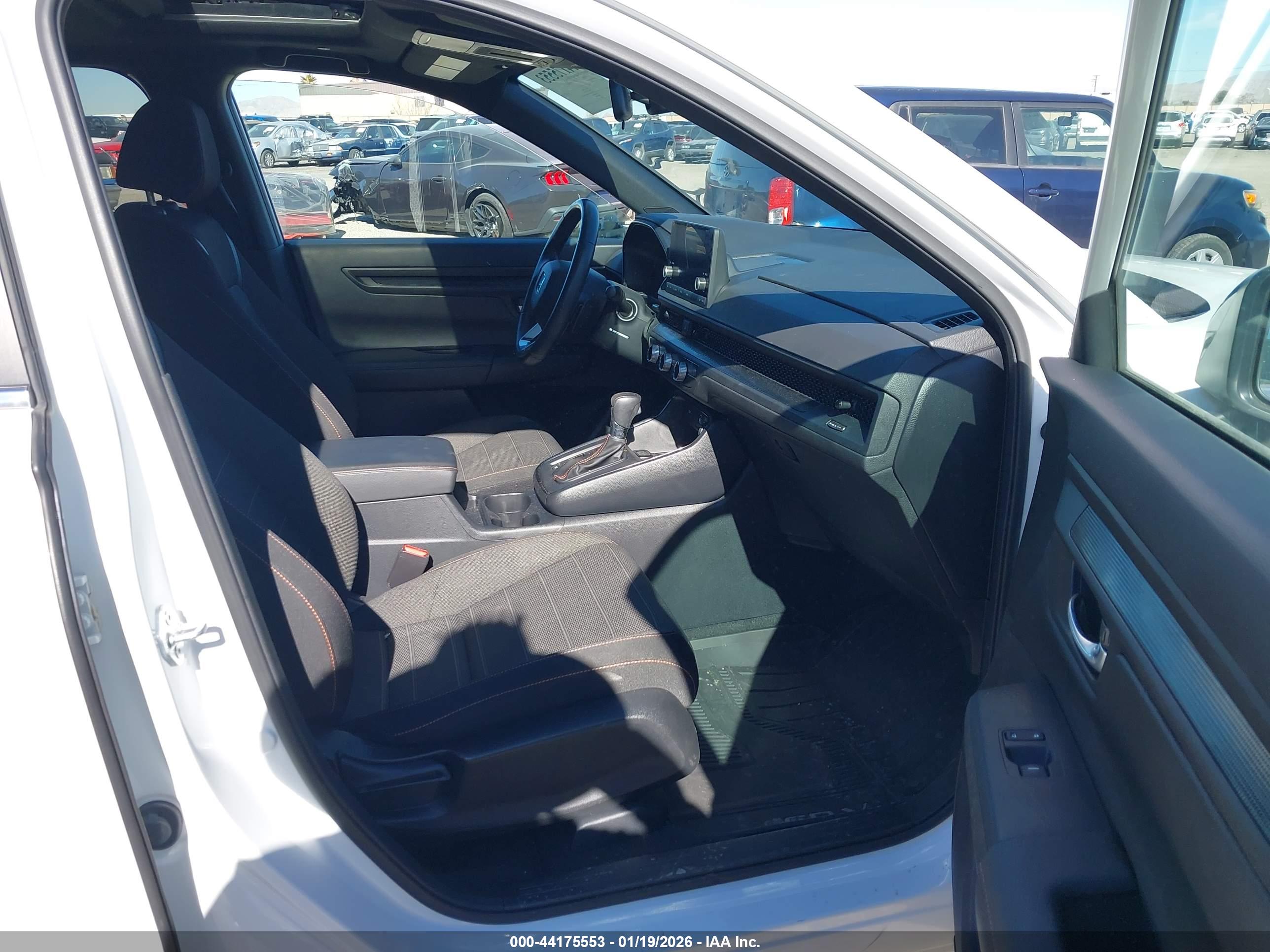 HONDA CR-V image 5
