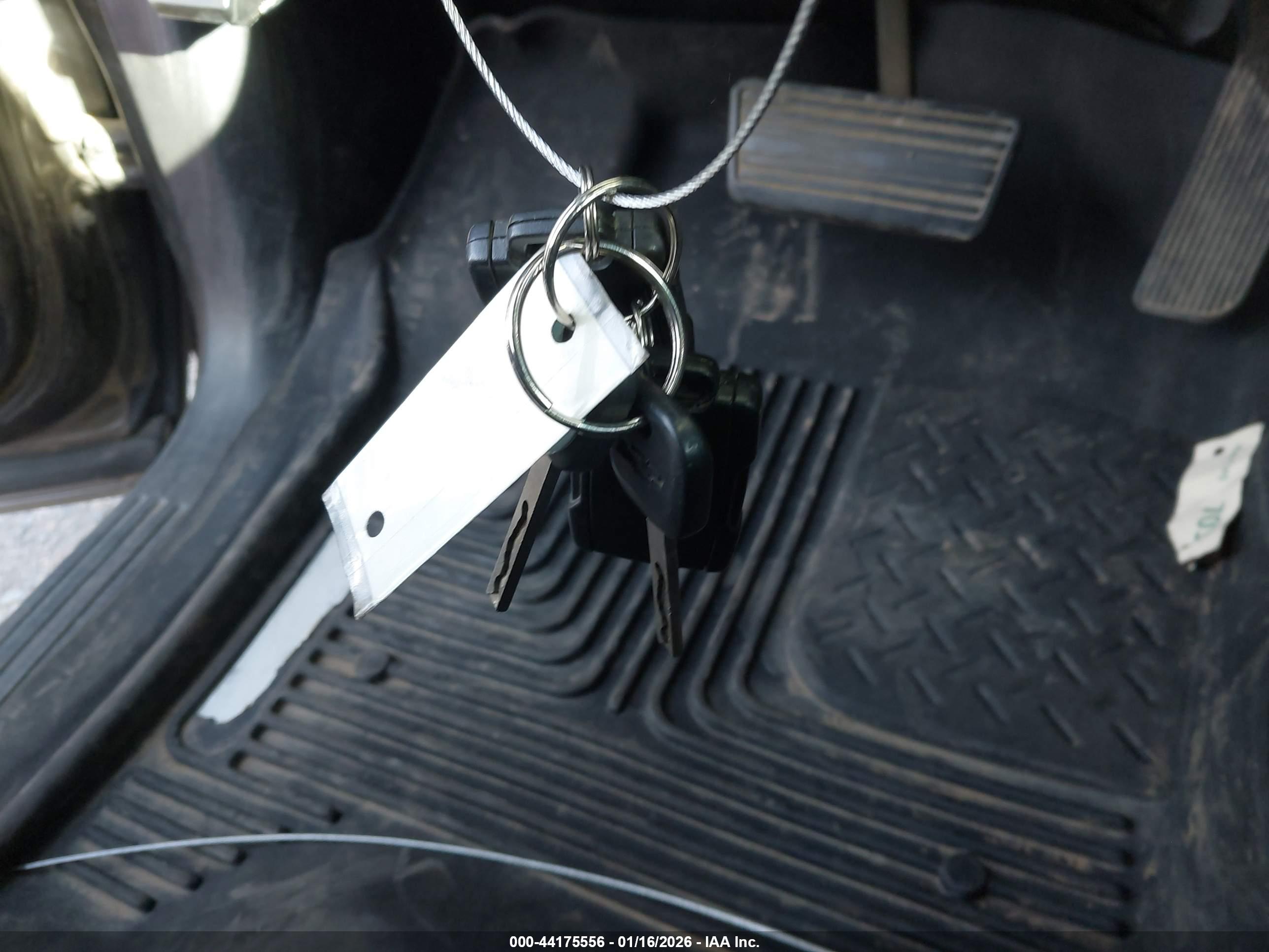 CHEVROLET TAHOE image 11
