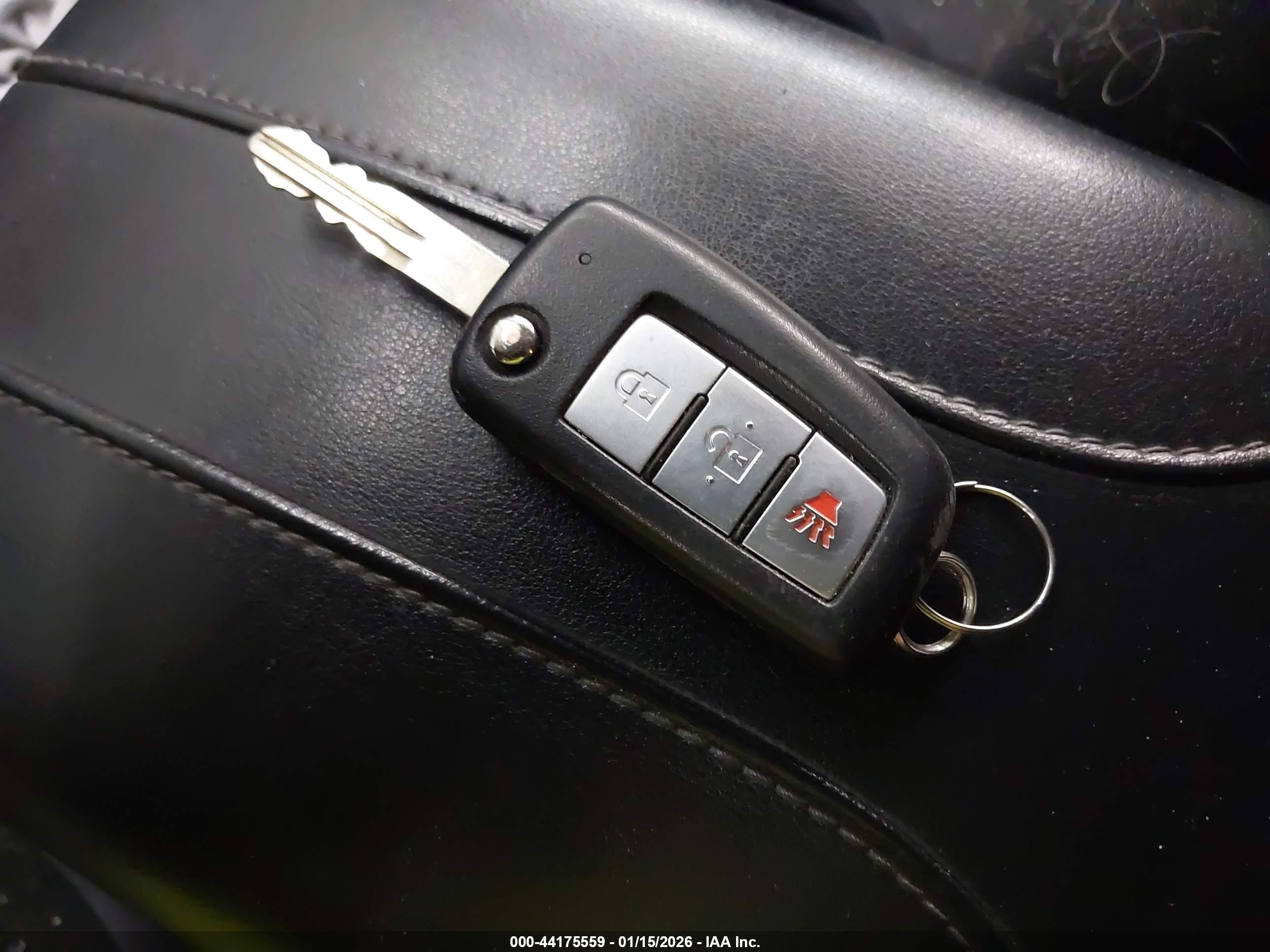 NISSAN ROGUE image 11