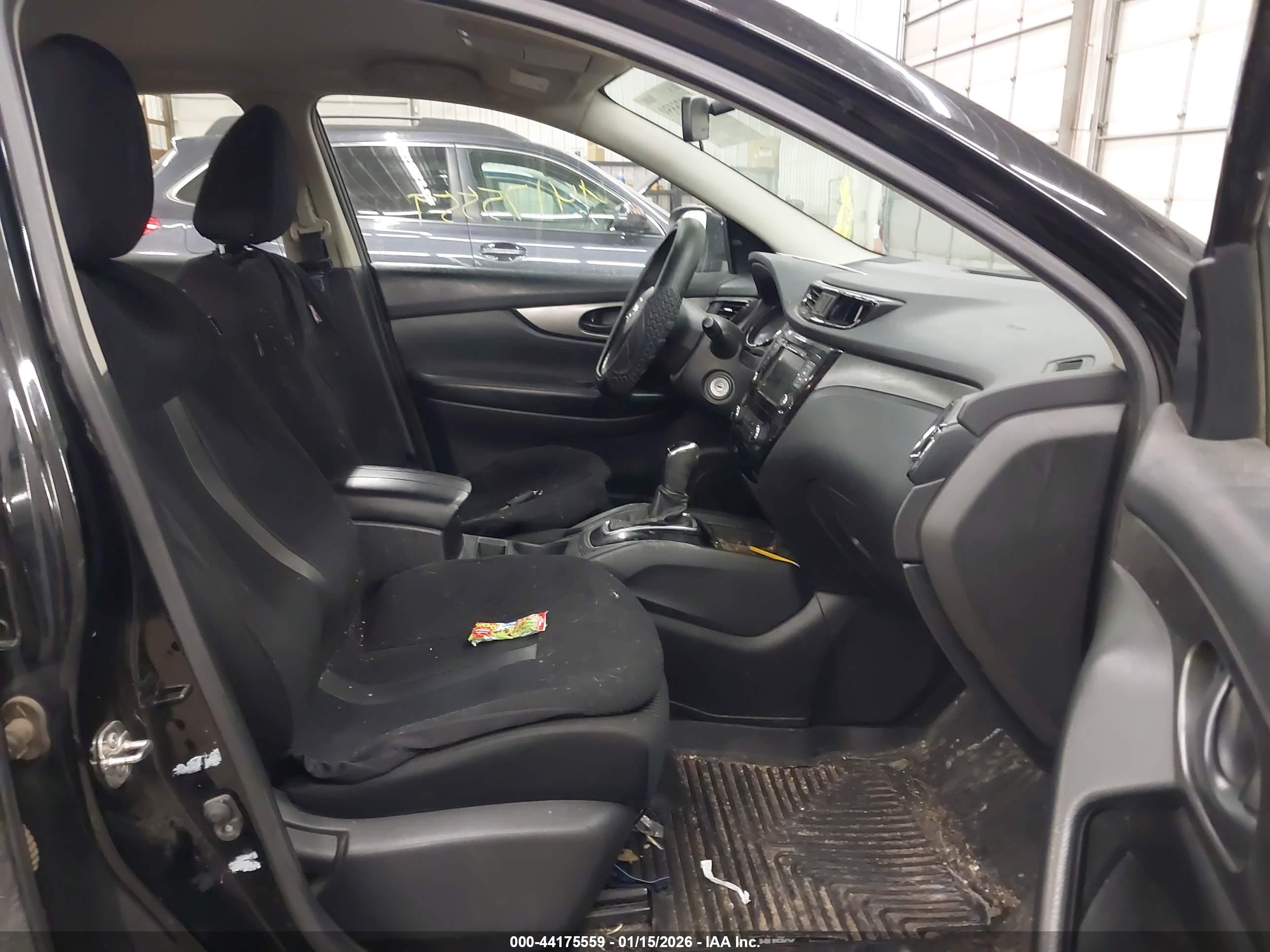 NISSAN ROGUE image 5