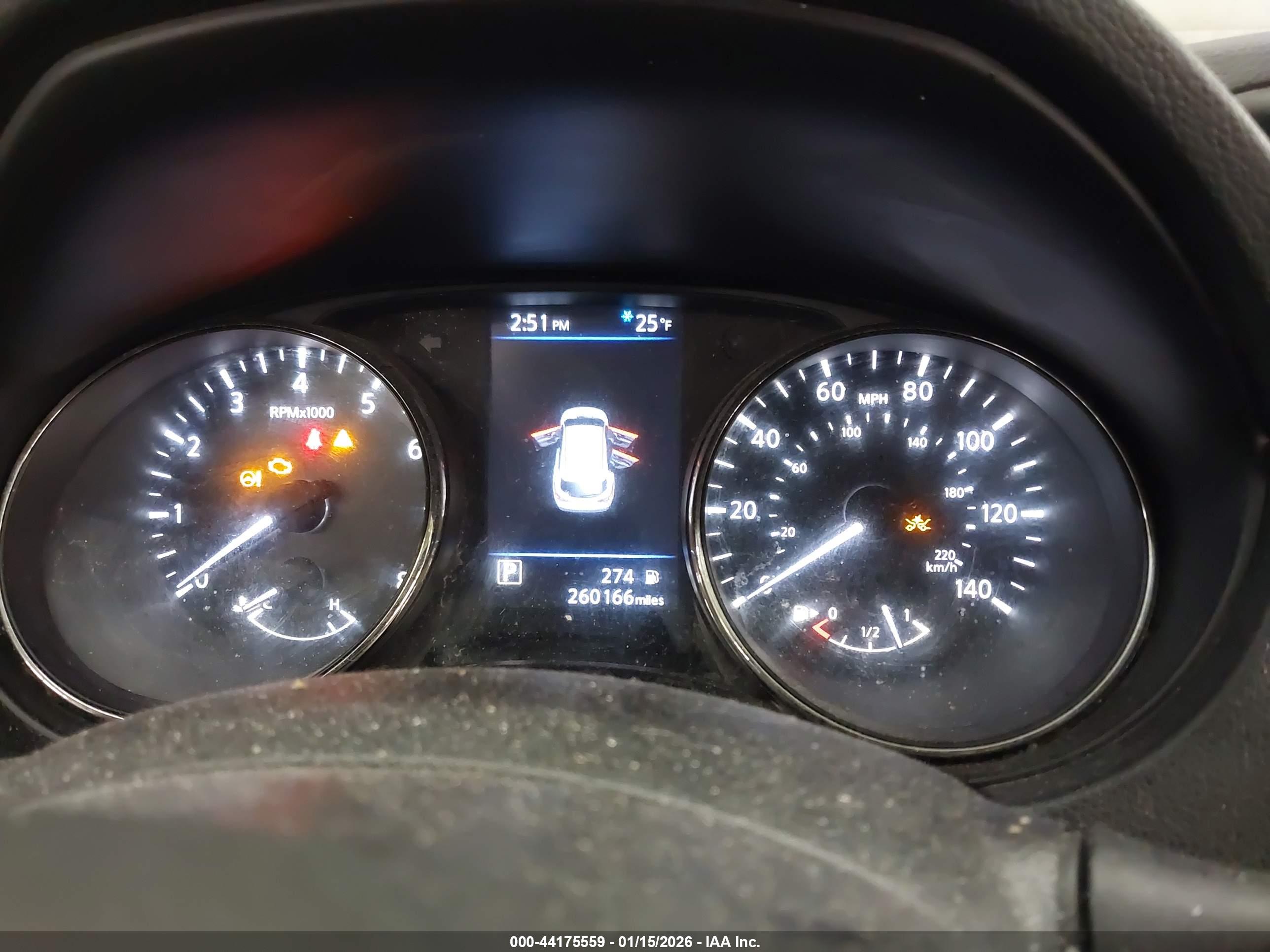 NISSAN ROGUE image 7