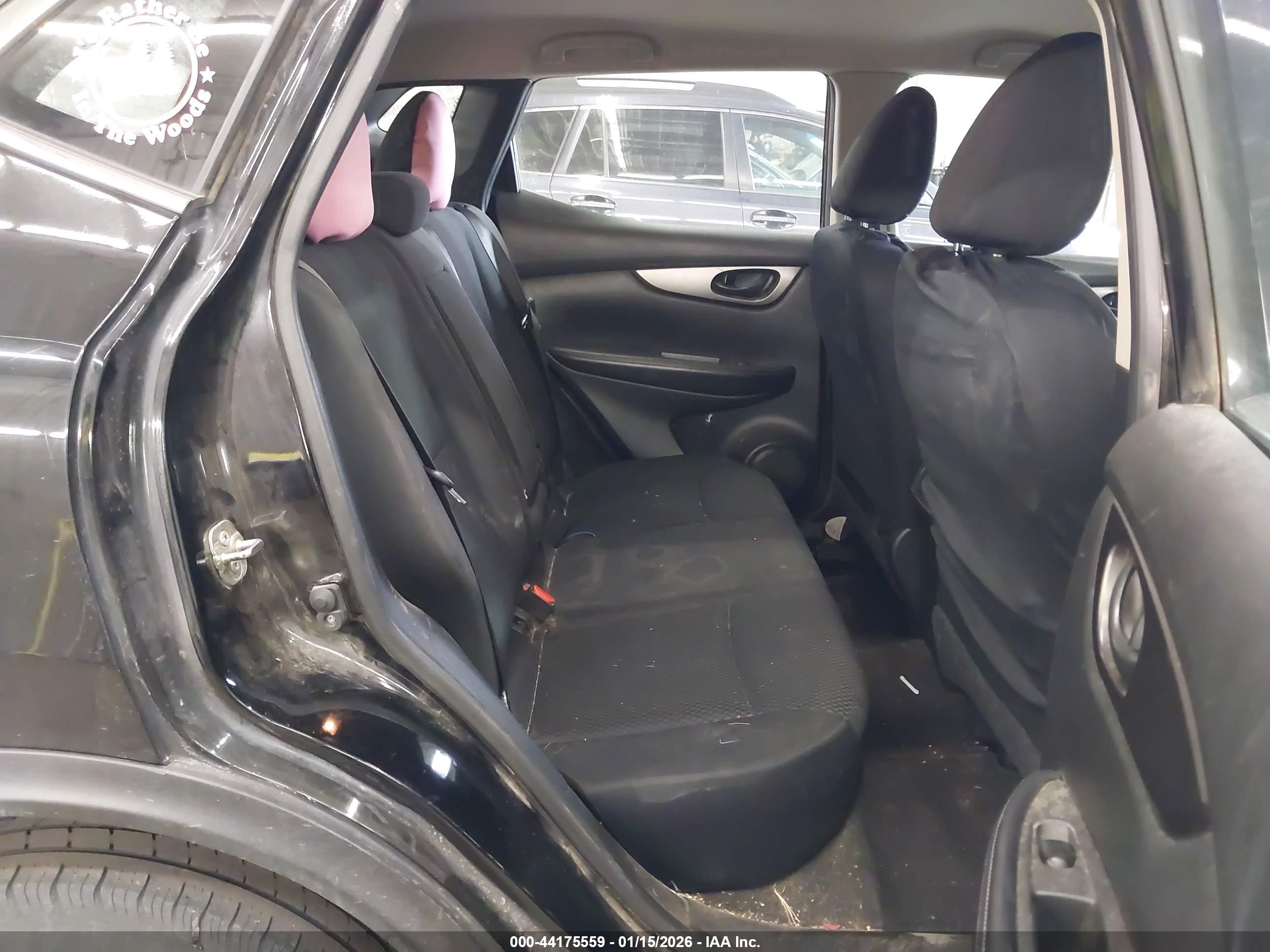 NISSAN ROGUE image 8