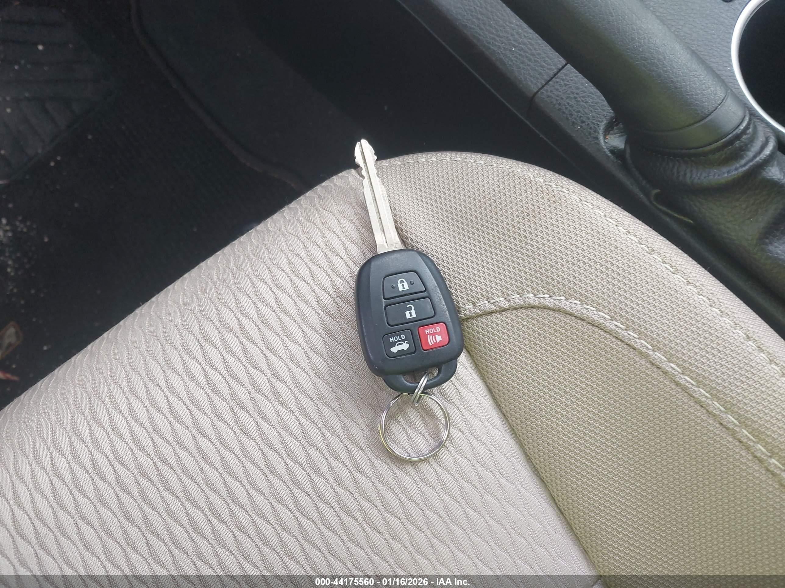 TOYOTA COROLLA image 11