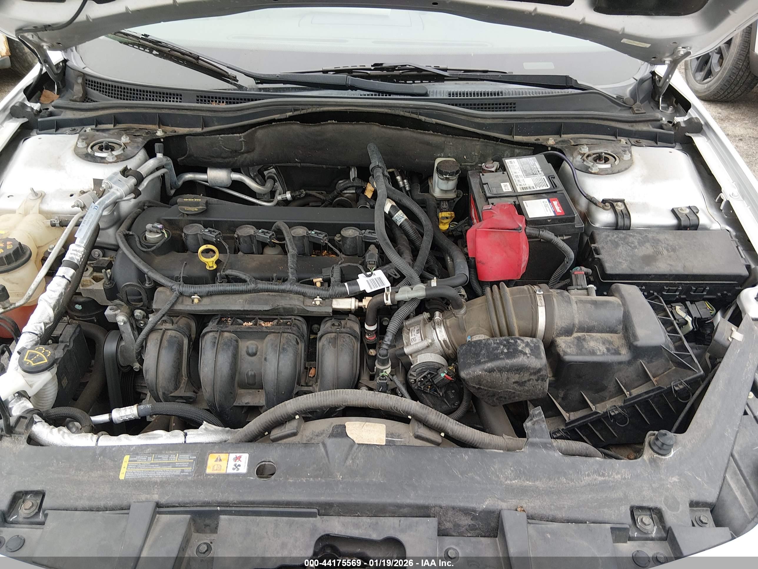 FORD FUSION image 10
