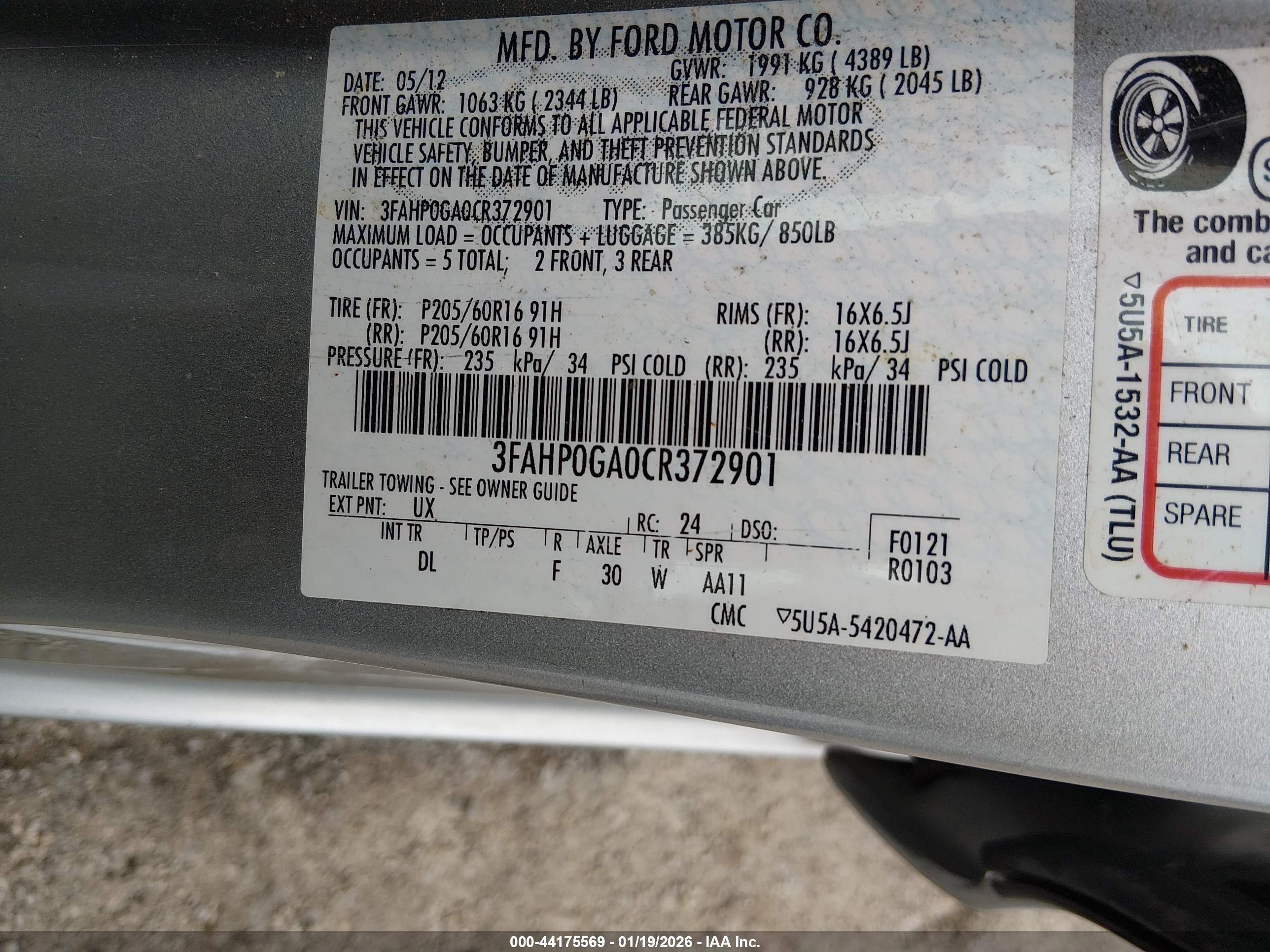FORD FUSION image 9