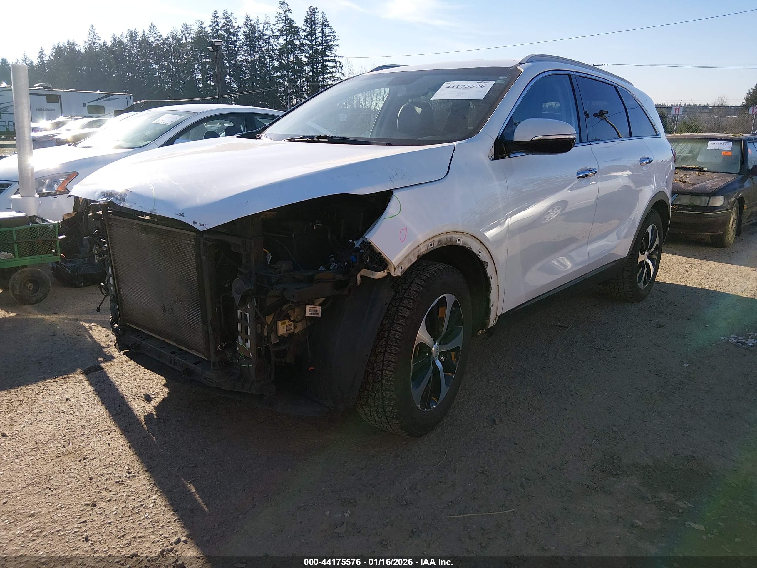 KIA SORENTO image 2