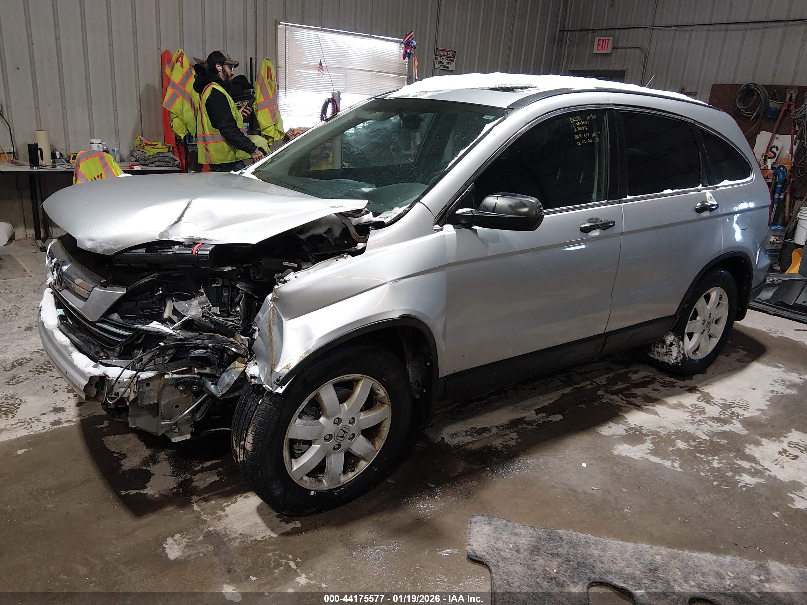 HONDA CR-V image 2