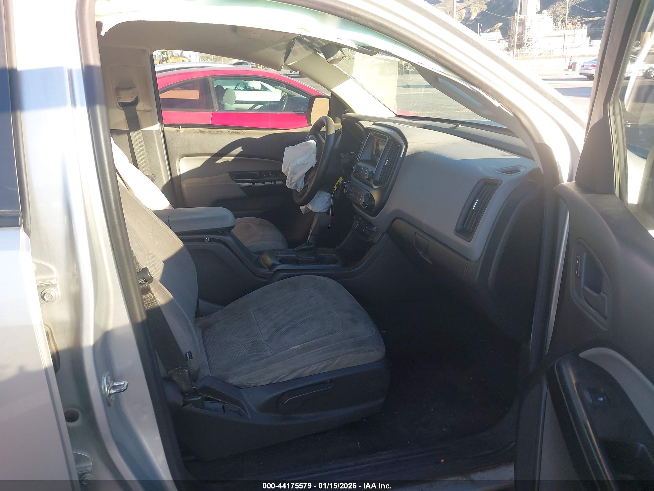 CHEVROLET COLORADO image 5