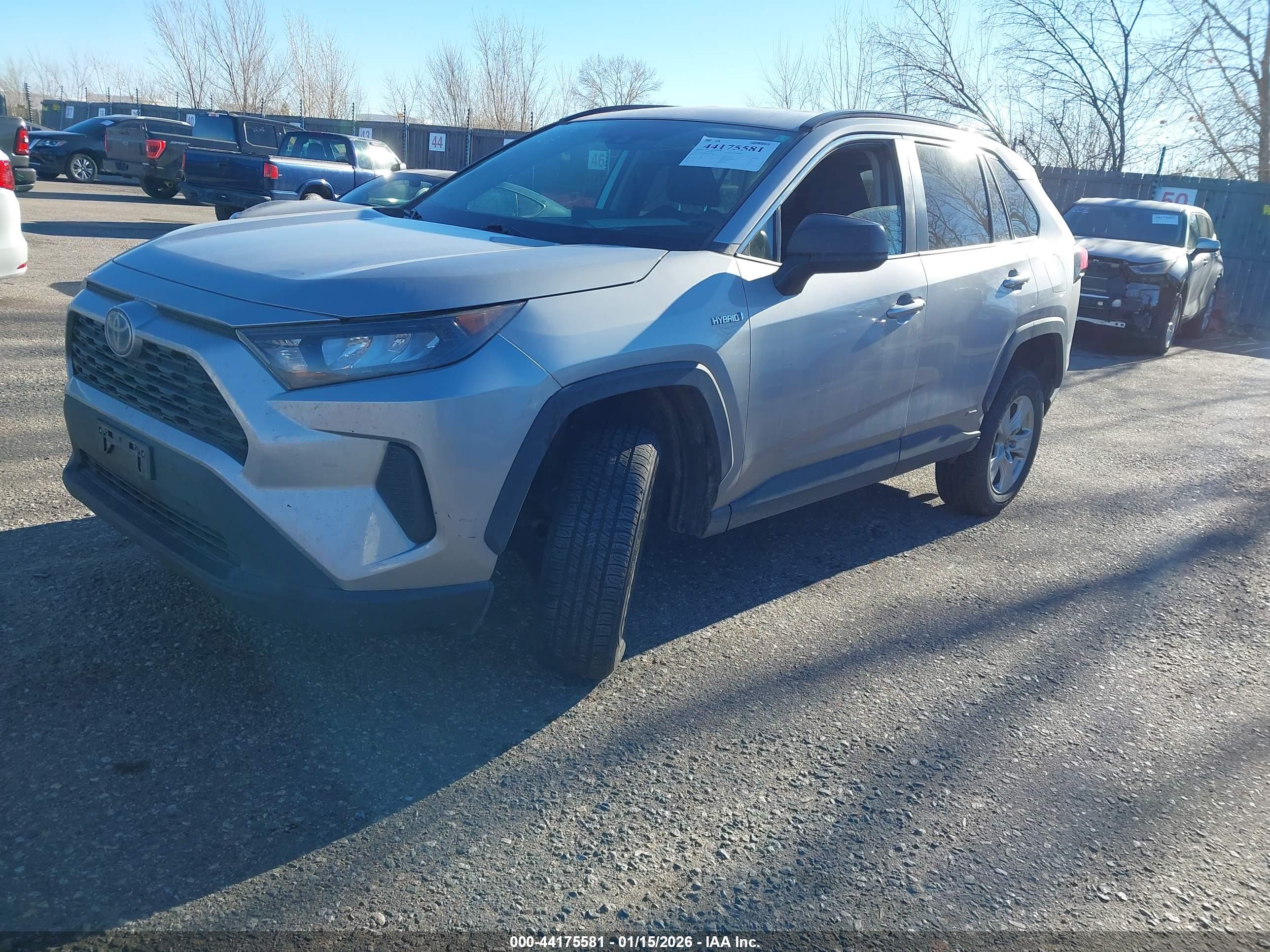 TOYOTA RAV4 image 2