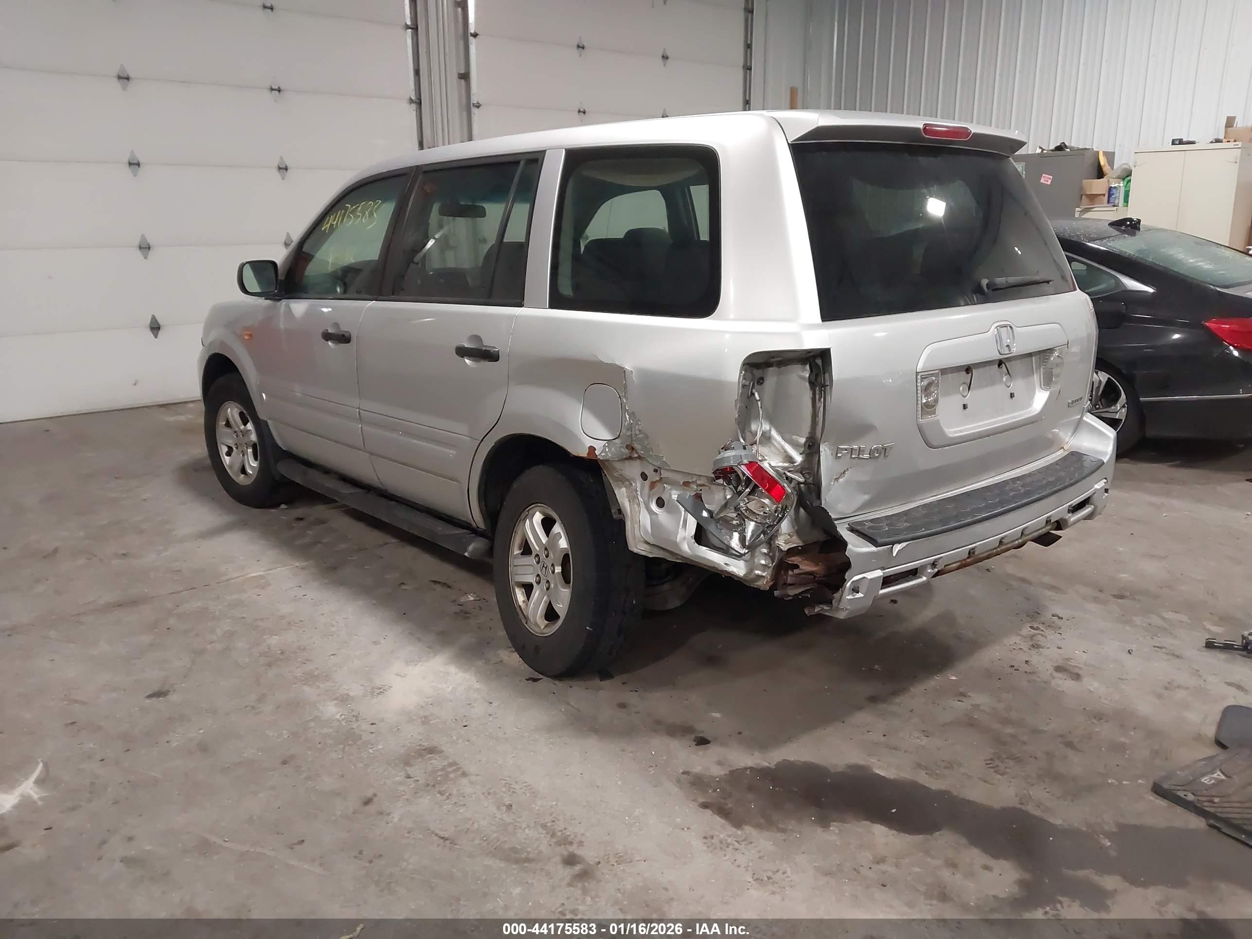 HONDA PILOT image 3