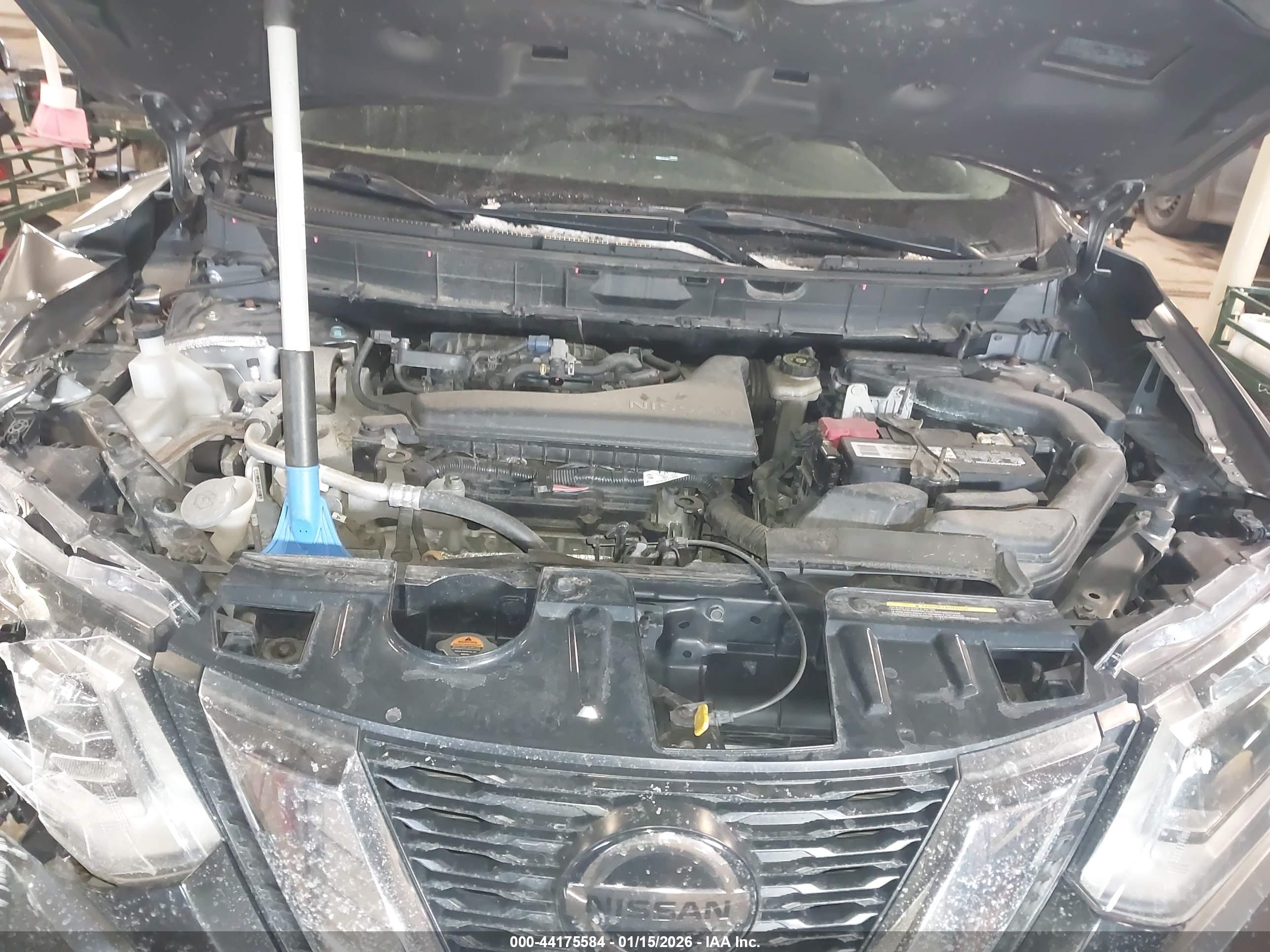NISSAN ROGUE image 10