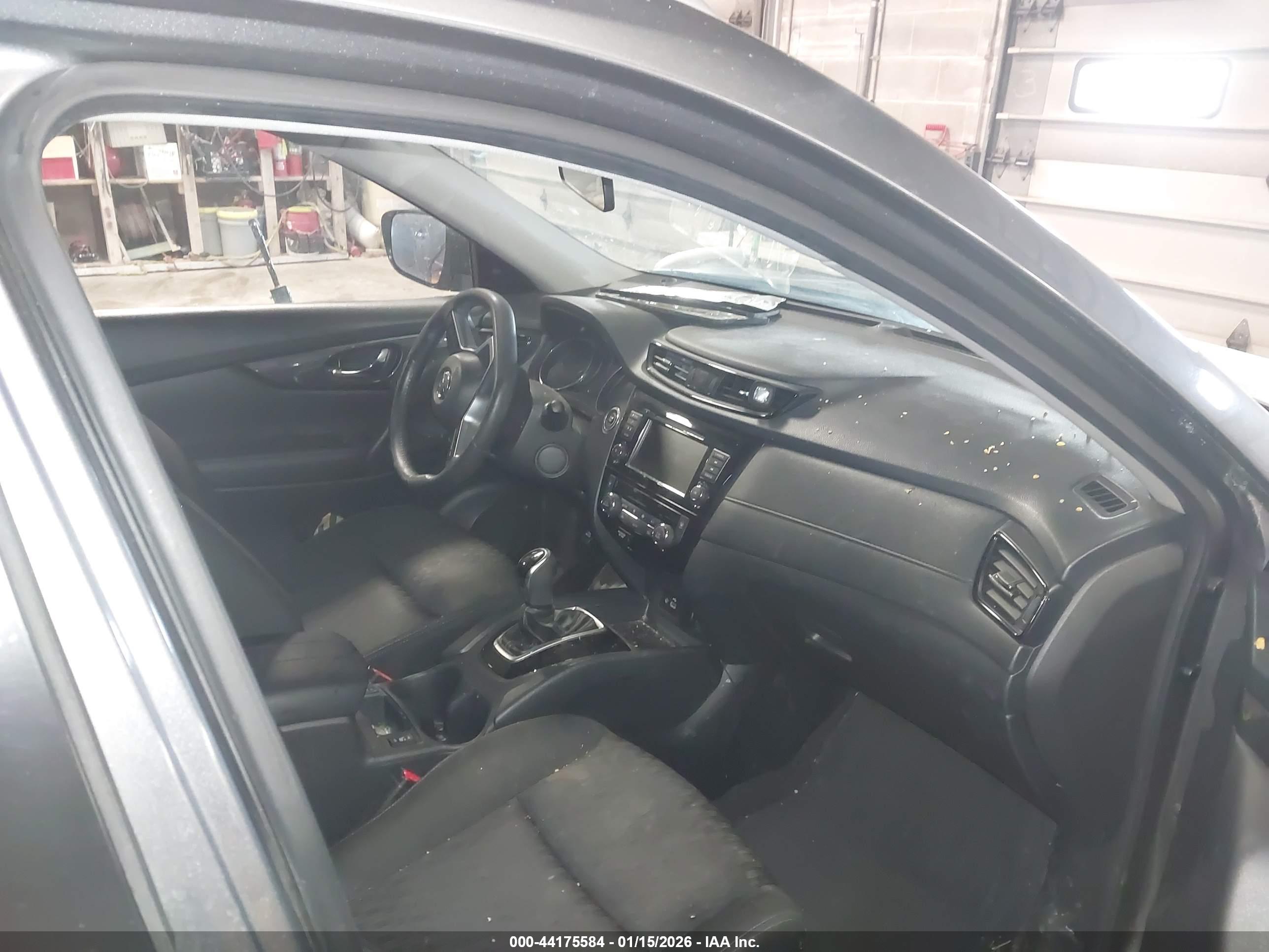 NISSAN ROGUE image 5