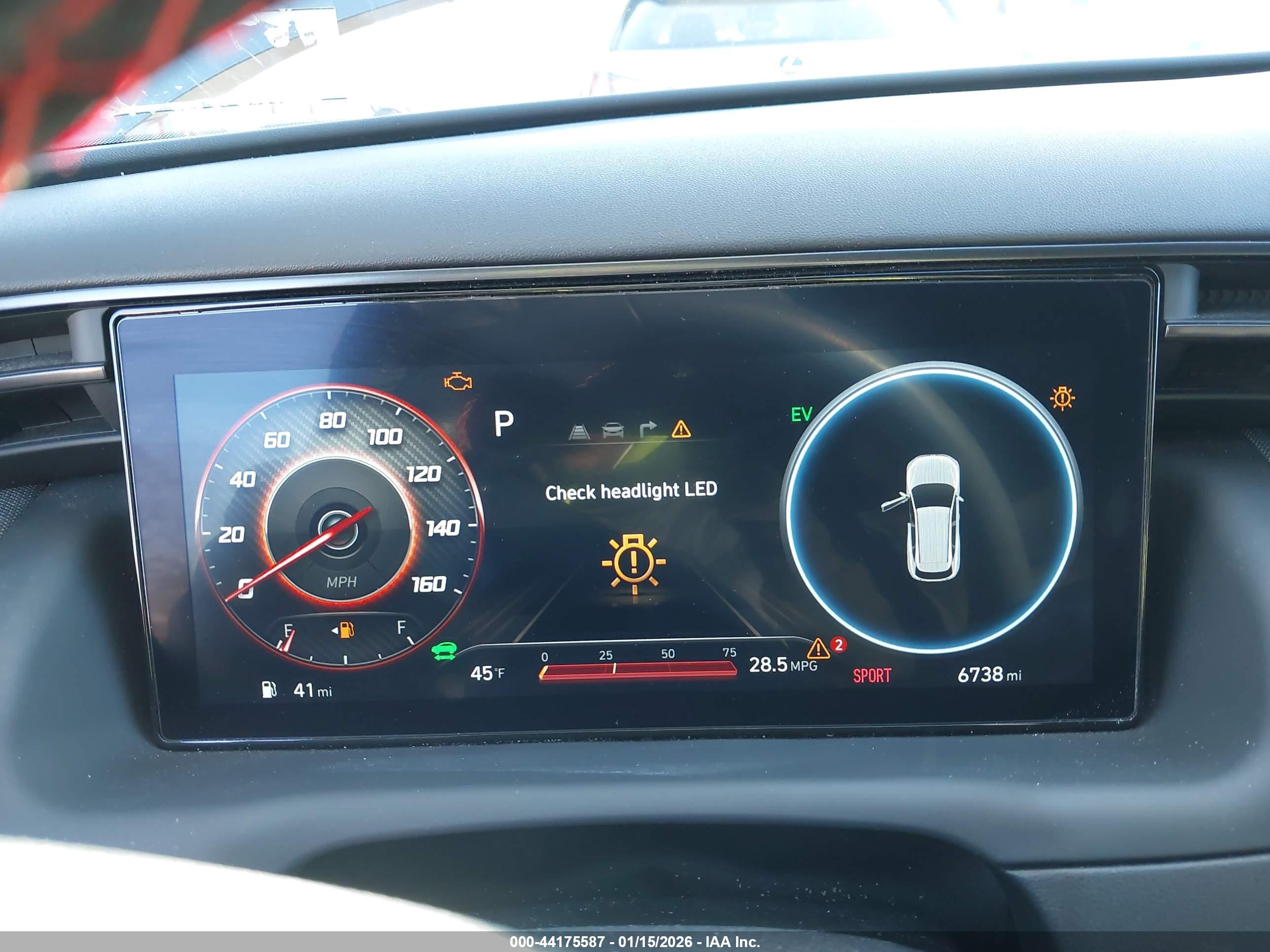 HYUNDAI TUCSON image 7