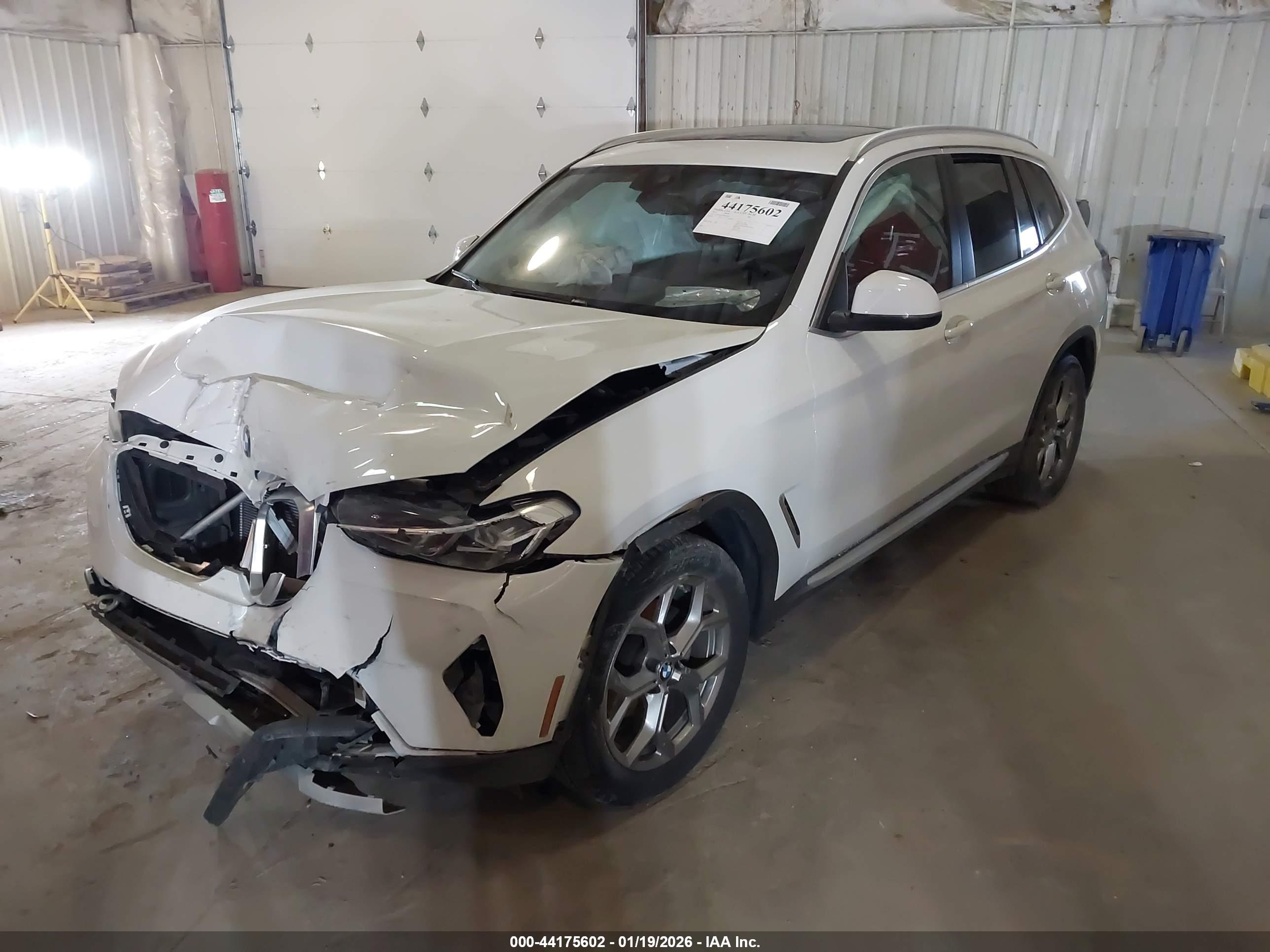 BMW X3 image 2
