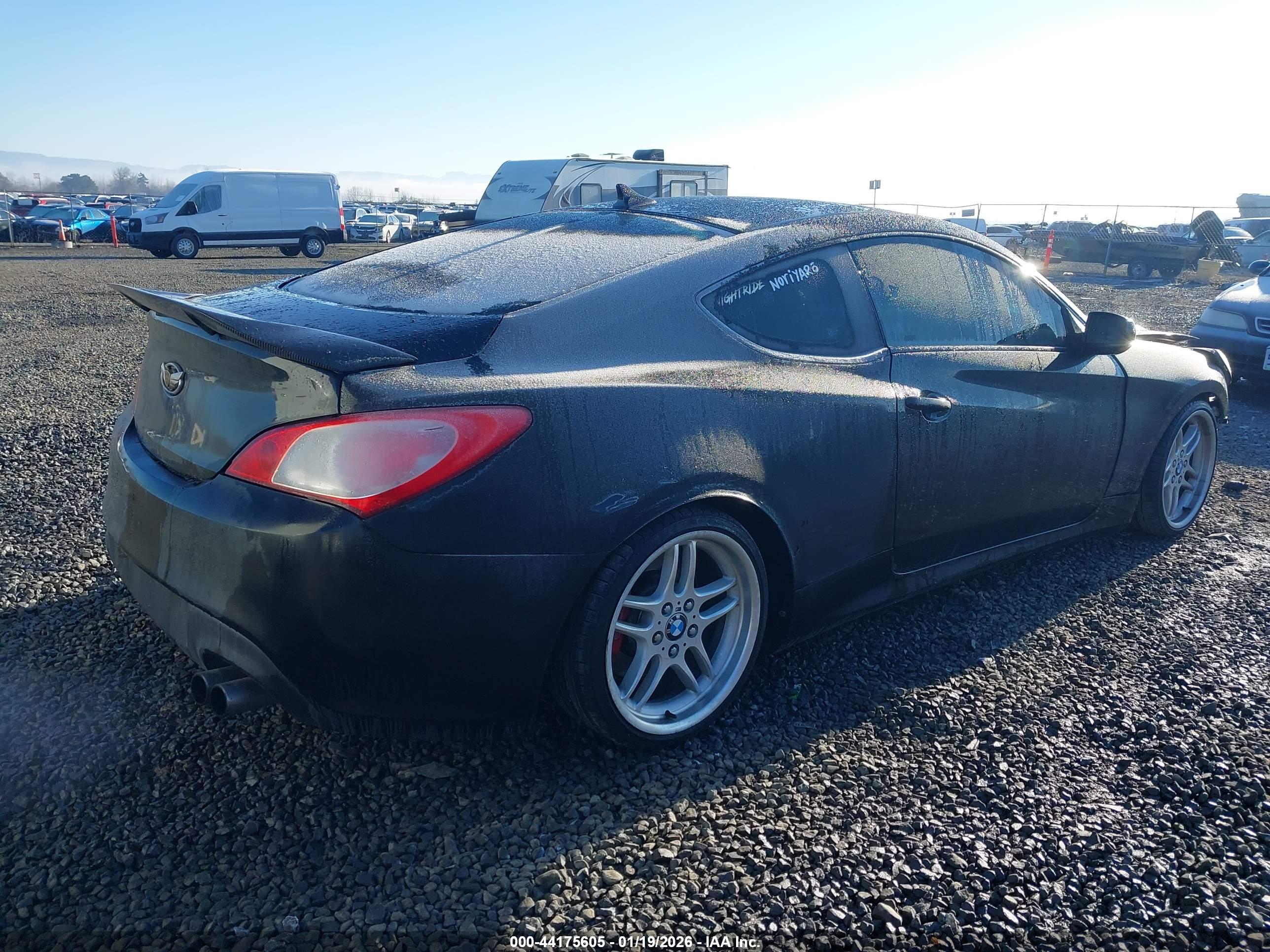 HYUNDAI GENESIS image 4