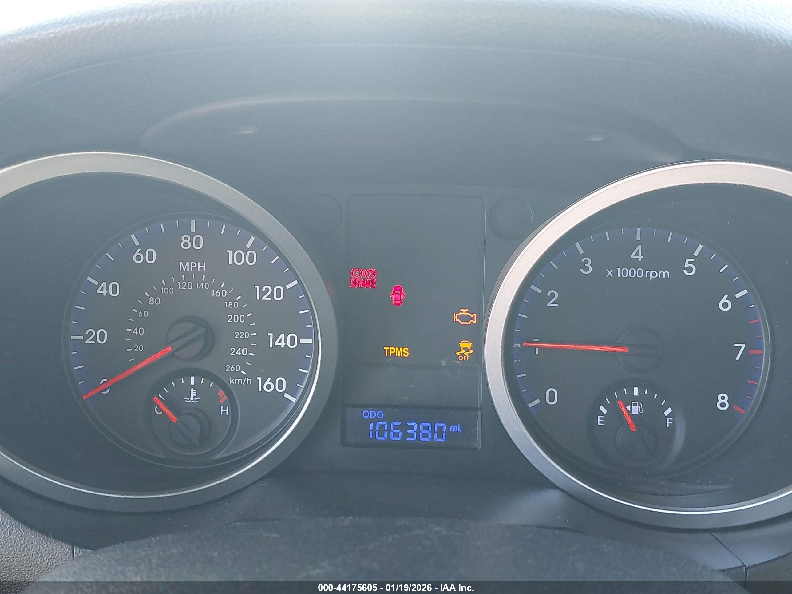 HYUNDAI GENESIS image 7