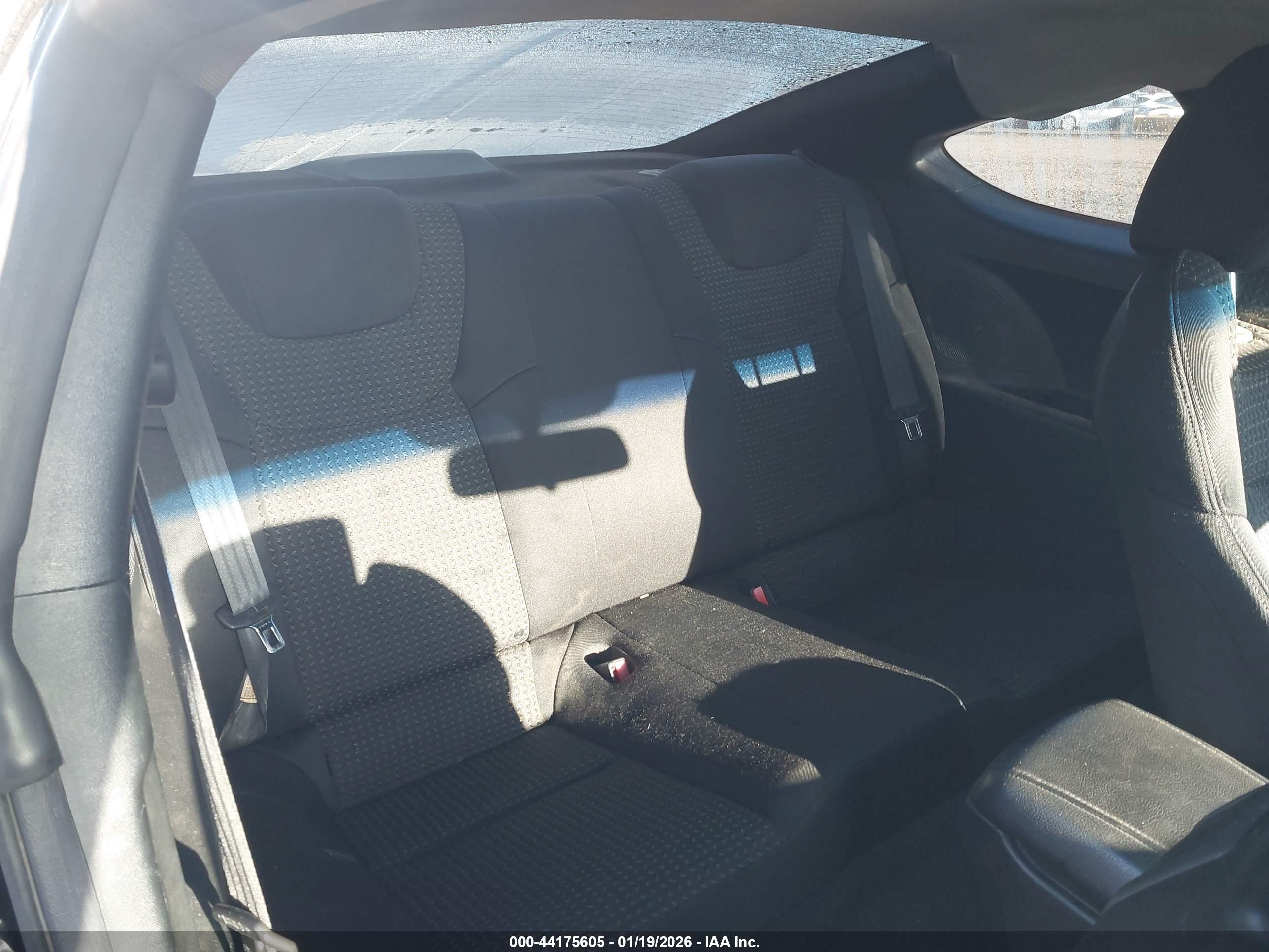 HYUNDAI GENESIS image 8