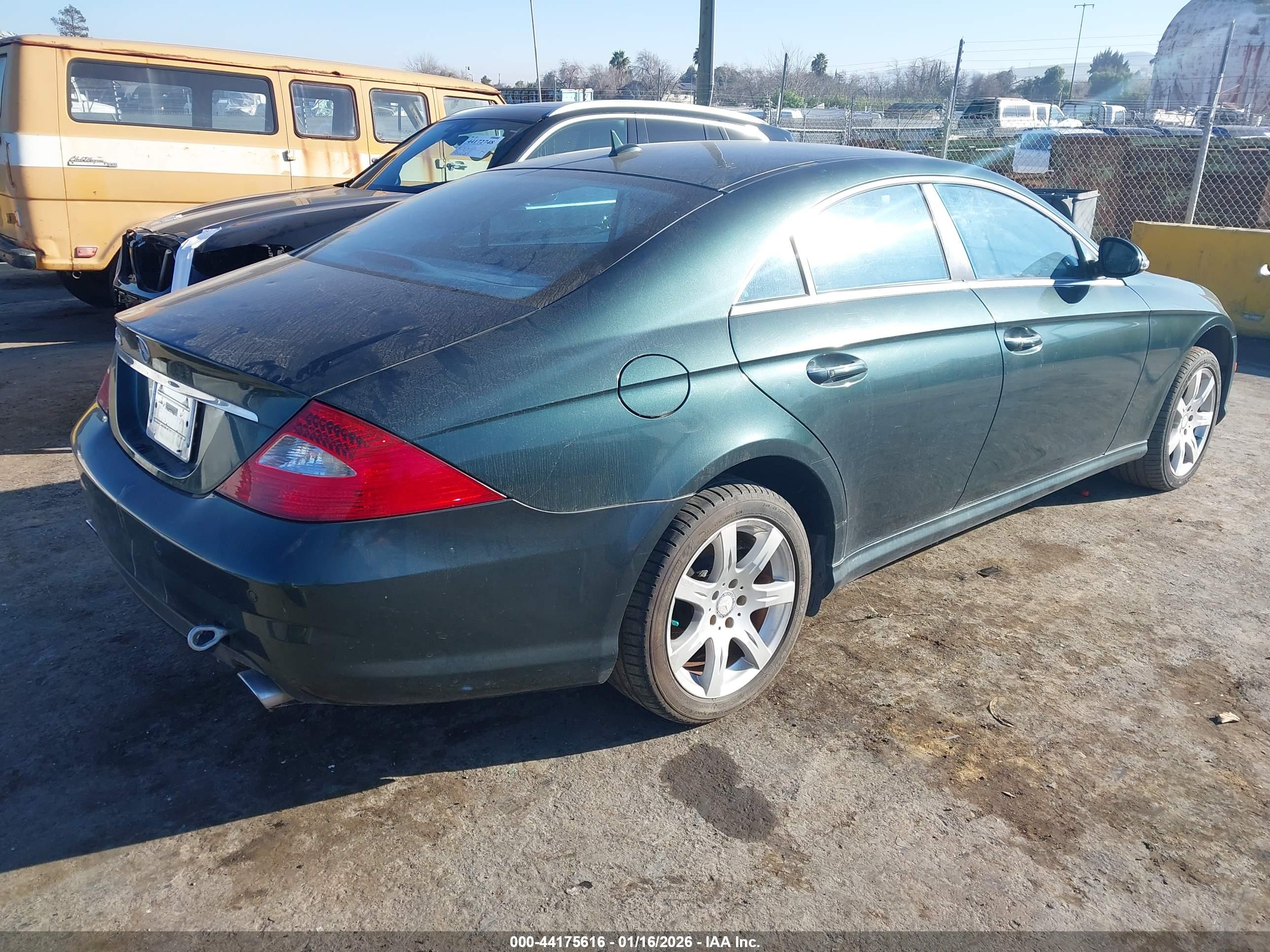 MERCEDES-BENZ CLS image 4