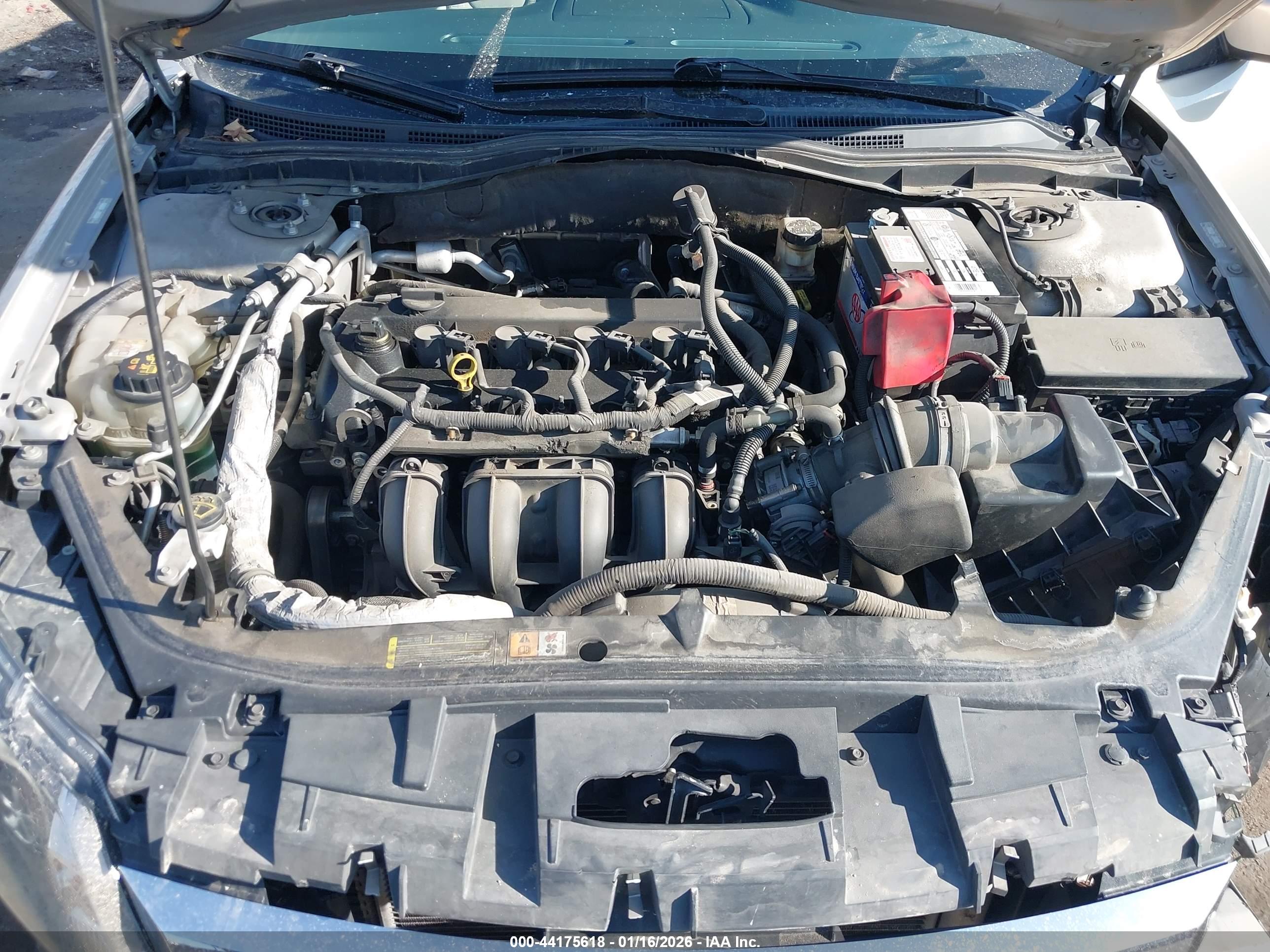 FORD FUSION image 10