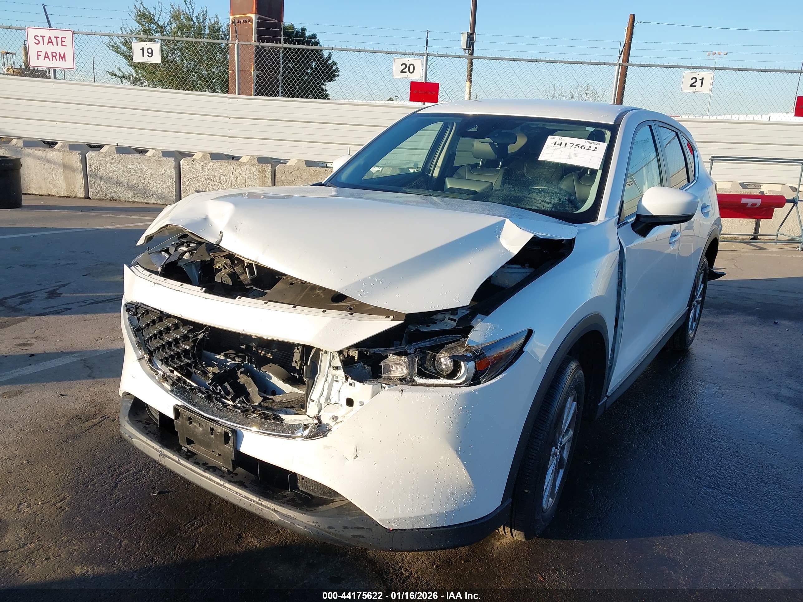 MAZDA CX-5 image 6