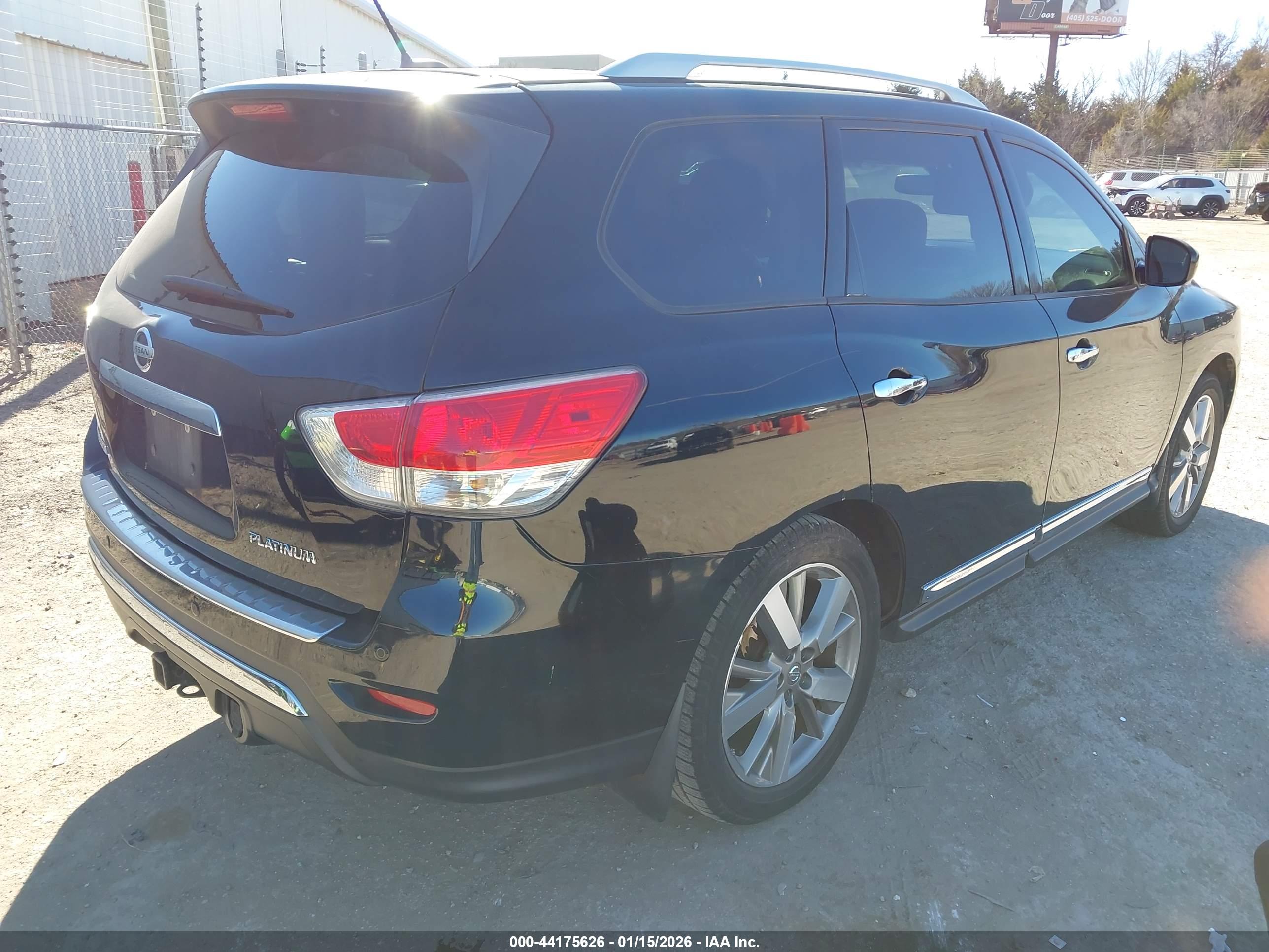 NISSAN PATHFINDER image 4