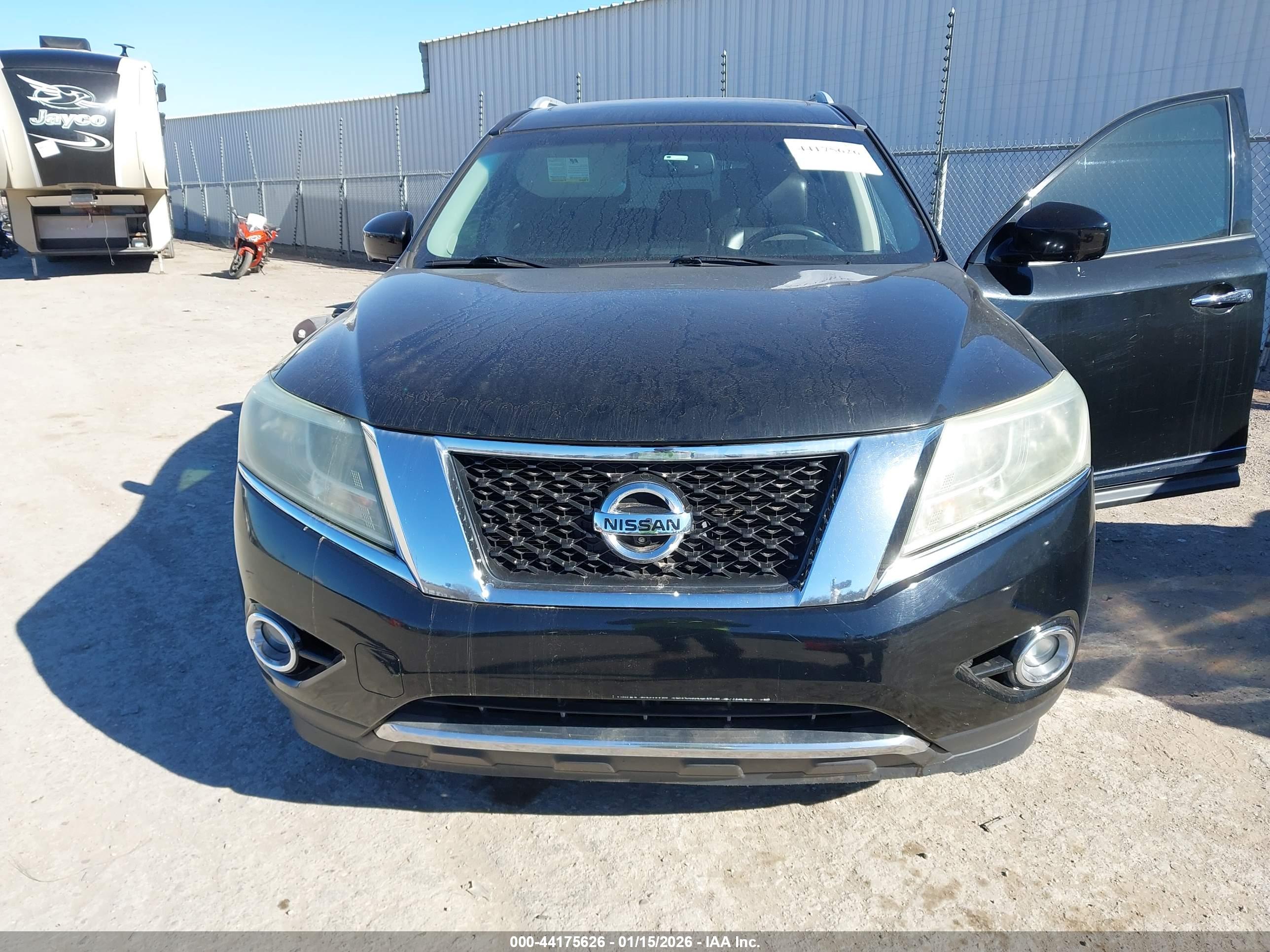 NISSAN PATHFINDER image 6
