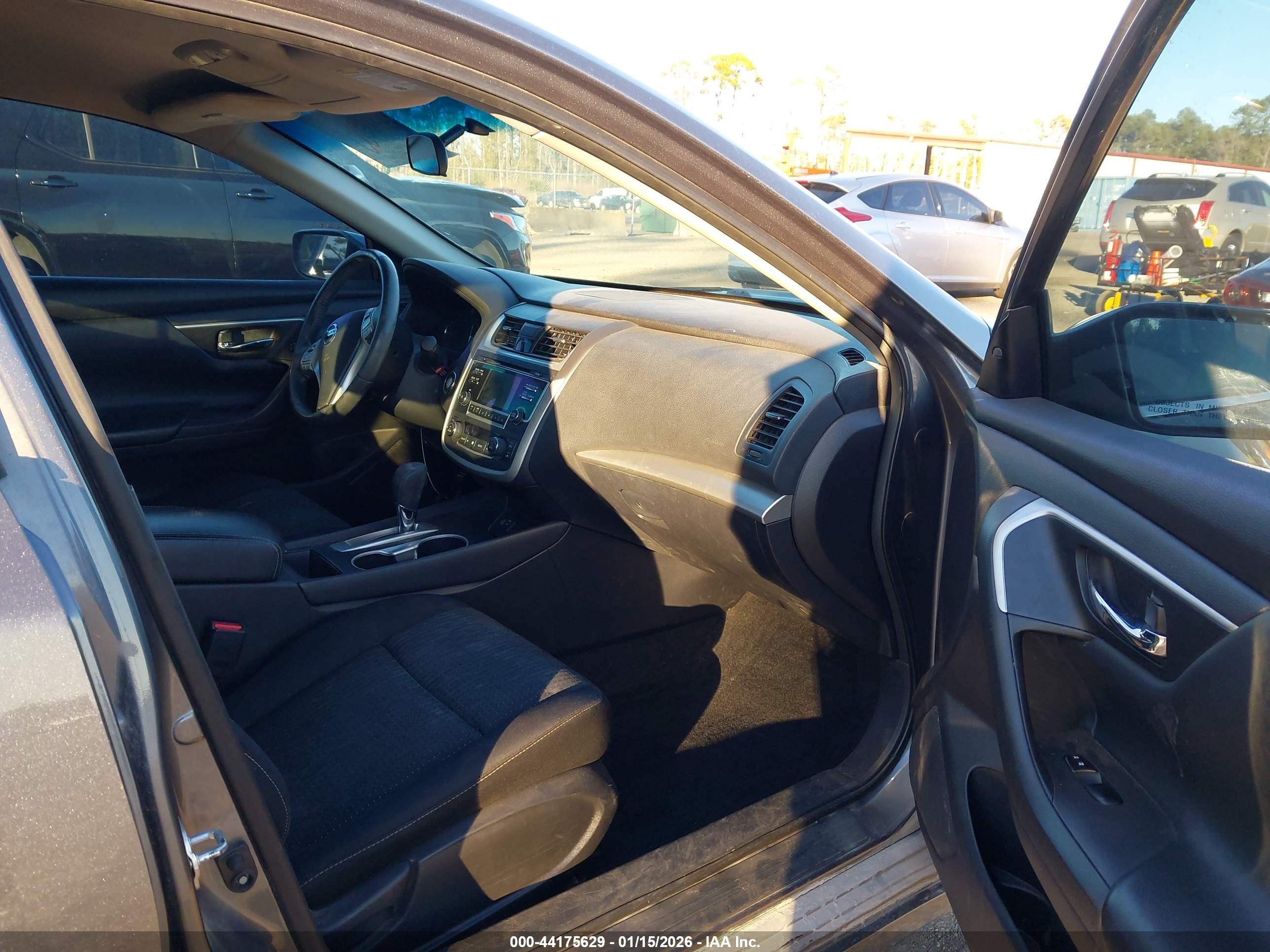 NISSAN ALTIMA image 5