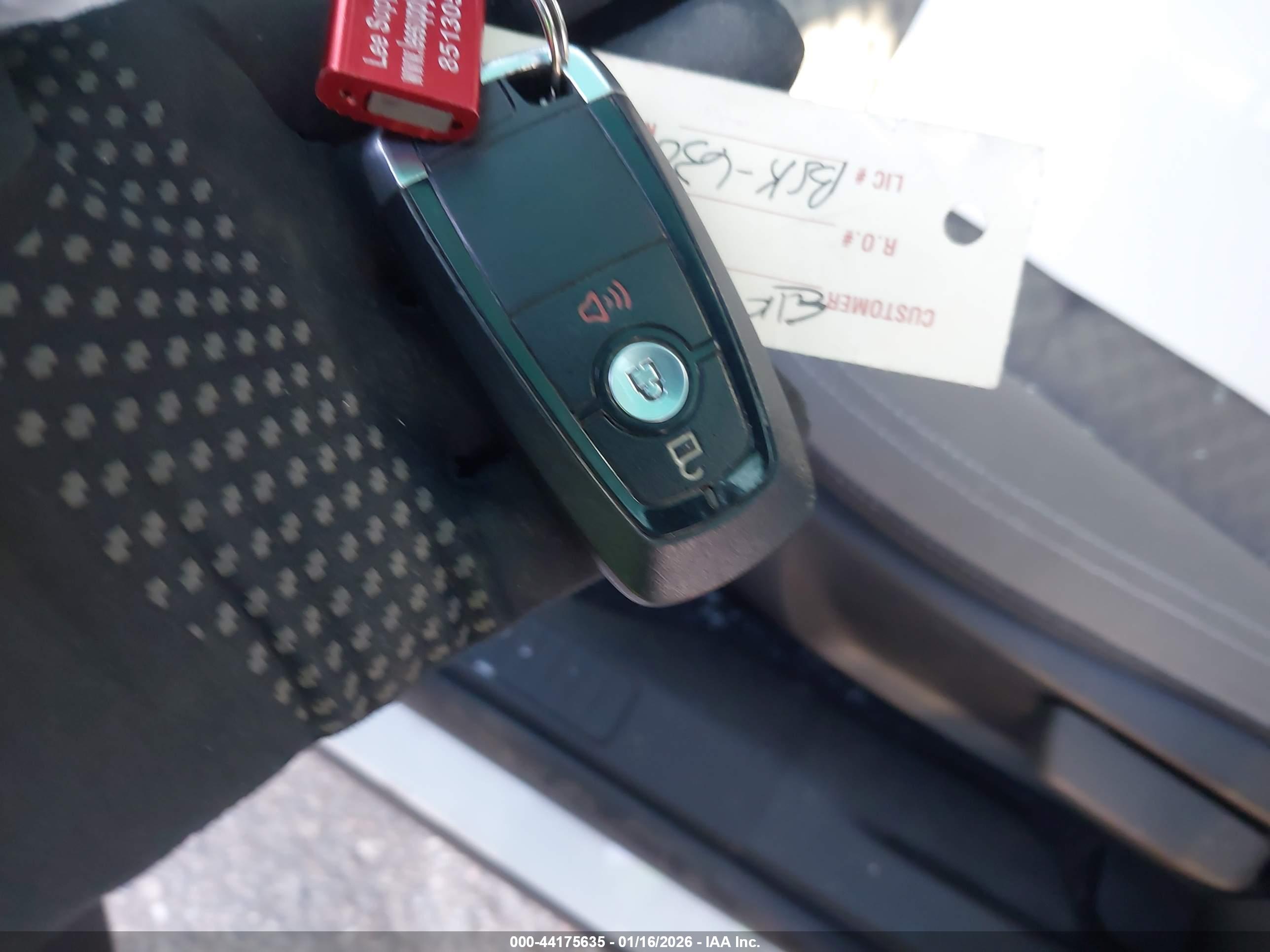 FORD ESCAPE image 11