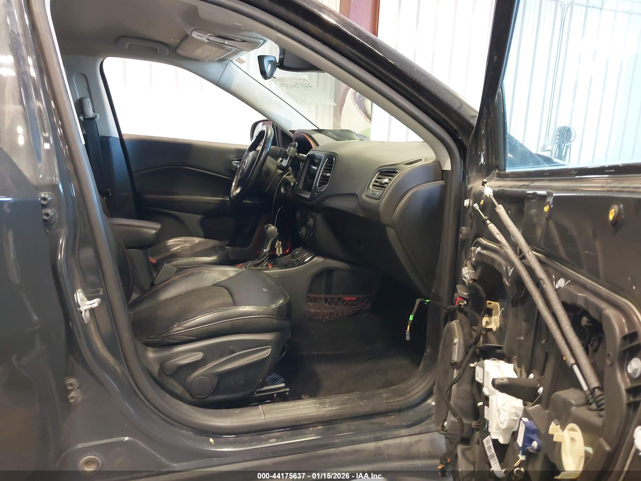 JEEP COMPASS image 5