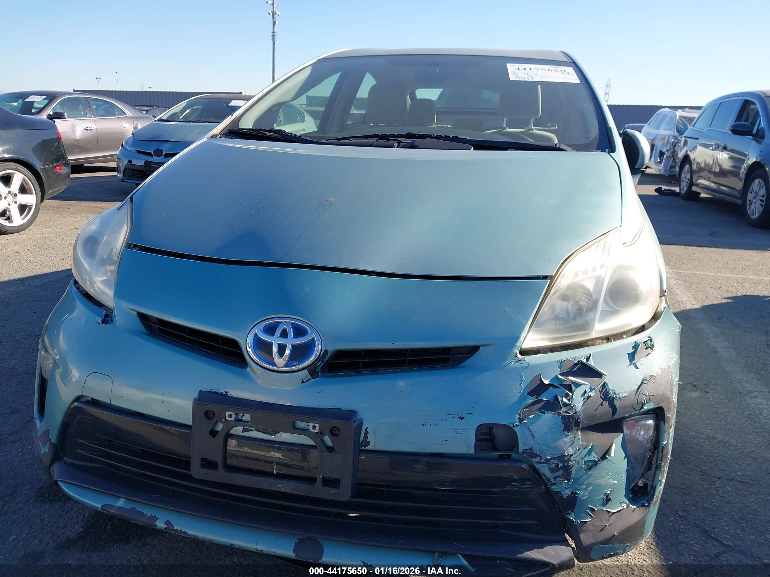 TOYOTA PRIUS image 6