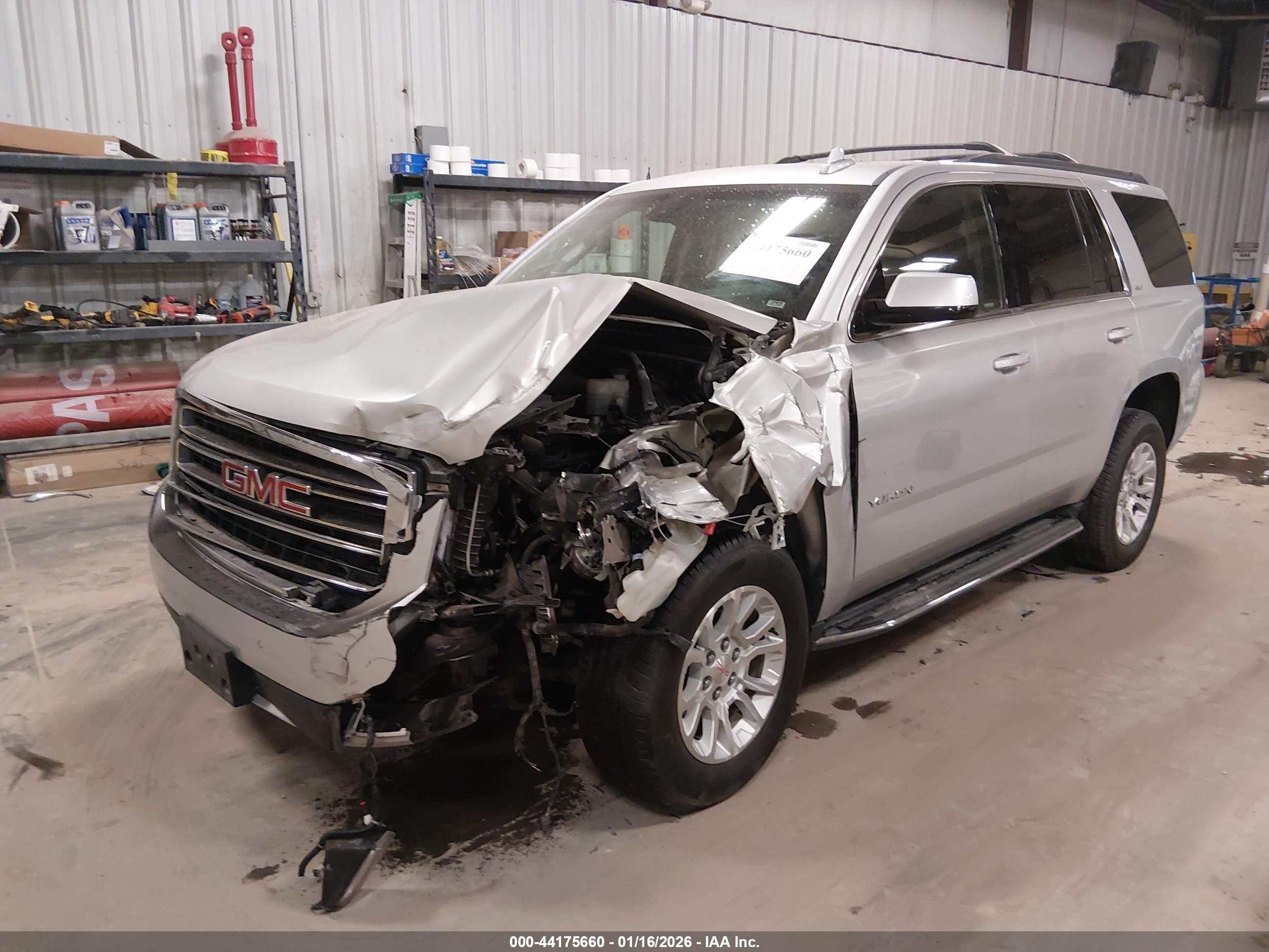 GMC YUKON image 2