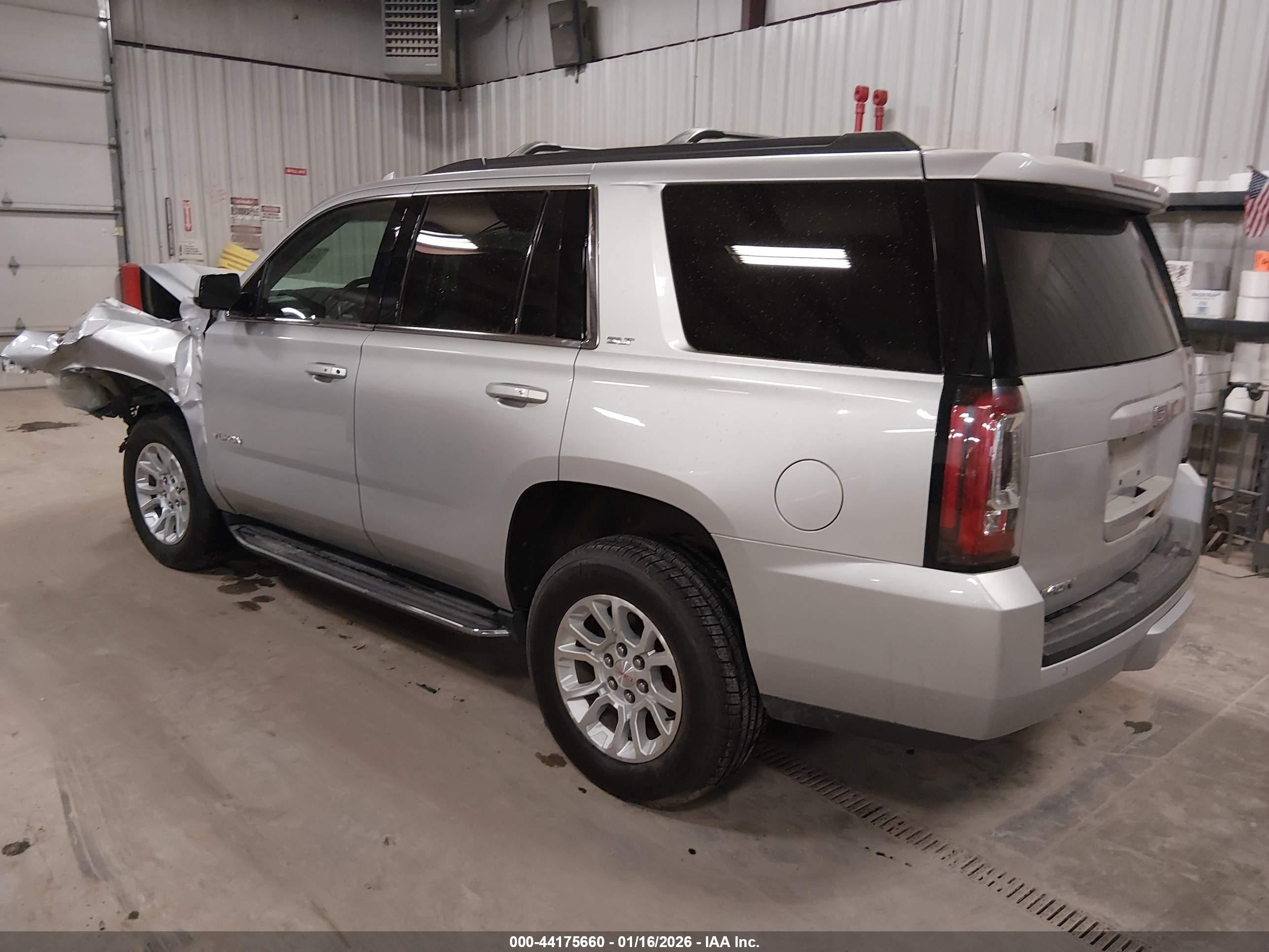 GMC YUKON image 3
